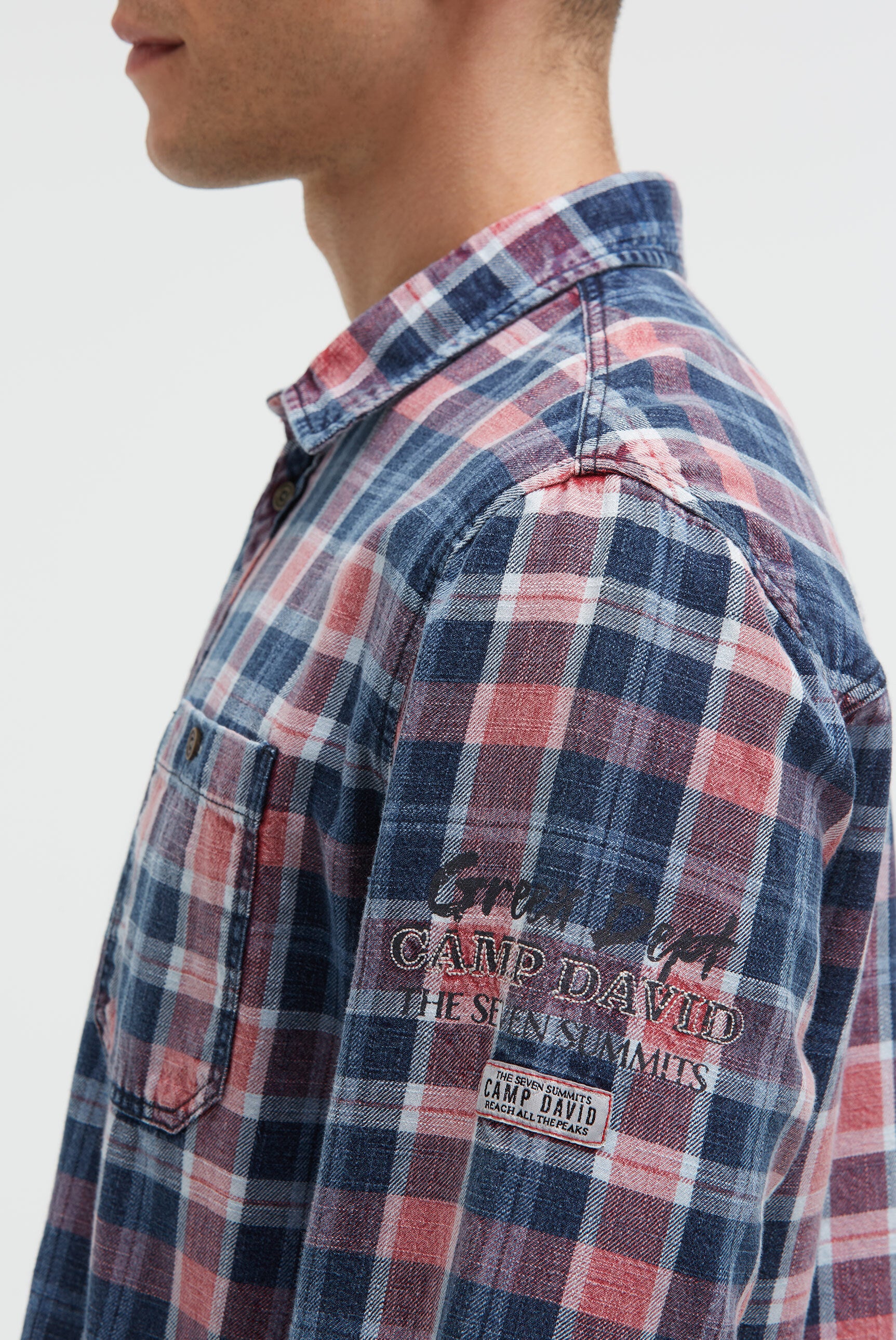 Koszula w kratę z nadrukami logo - 6