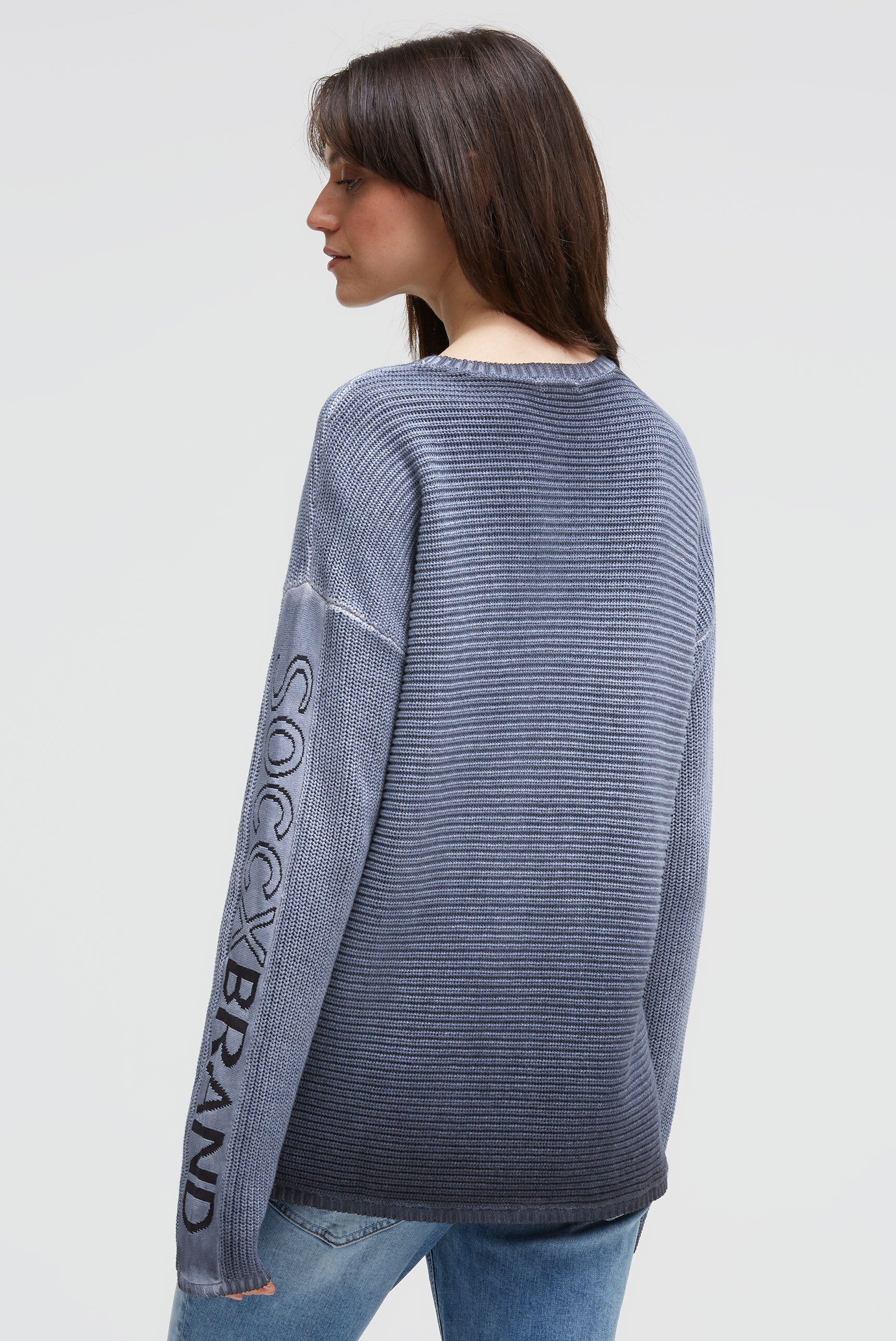 Pulower z wzorem intarsji na rękawach - 5