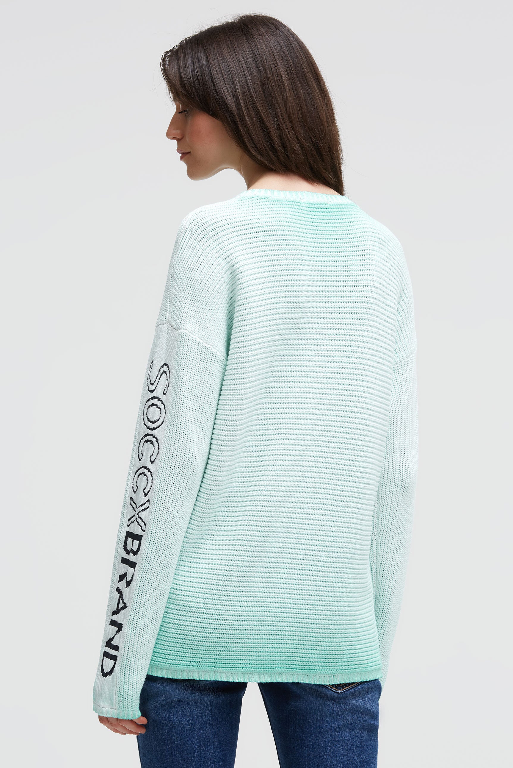 Pulower z wzorem intarsji na rękawach - 5