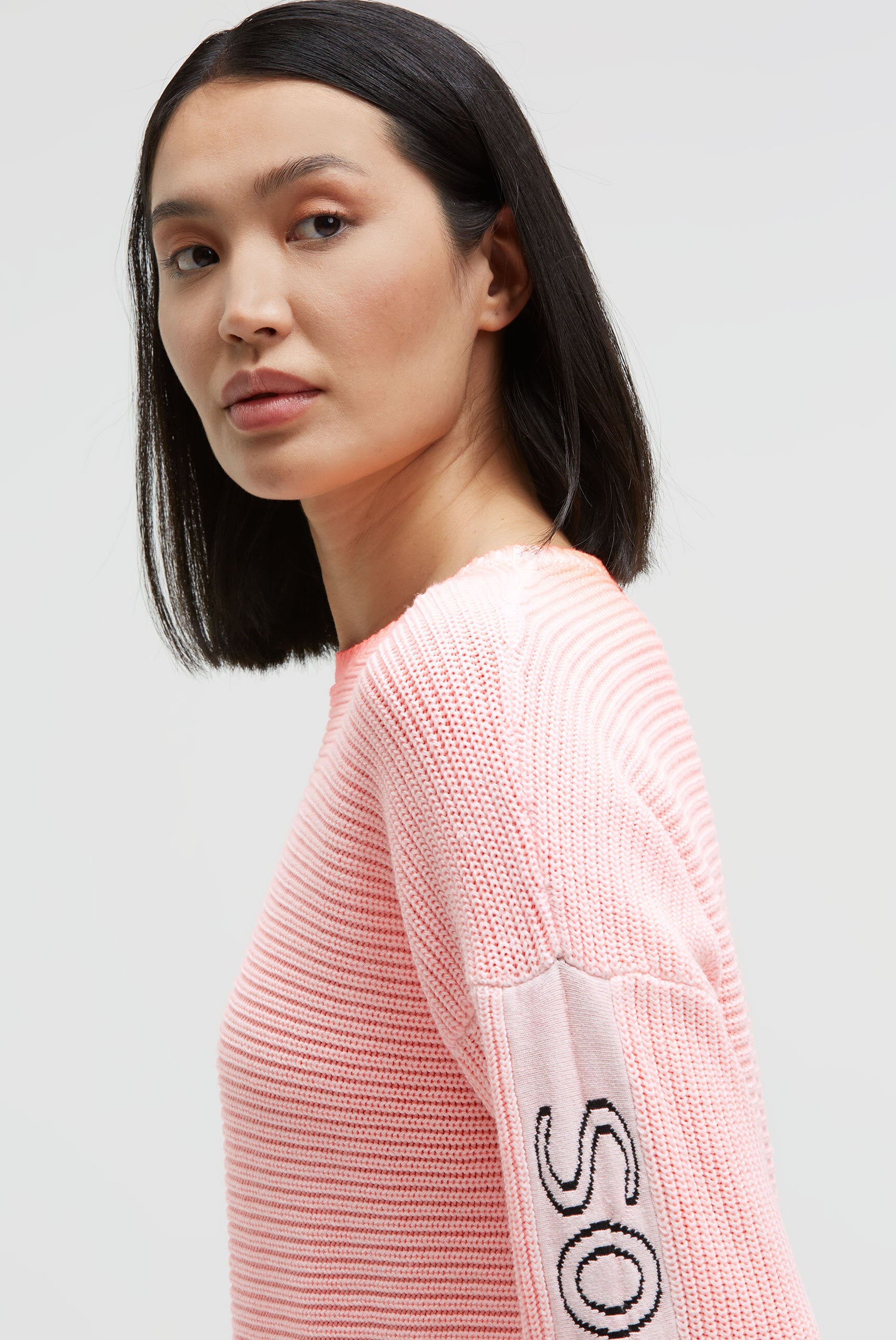 Pulower z wzorem intarsji na rękawach - 4