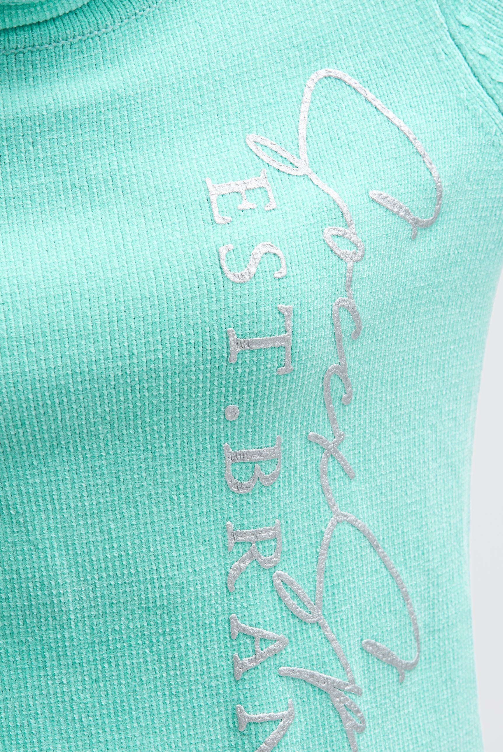 Pulower z chenille z wysokim kołnierzem i nadrukiem - 6