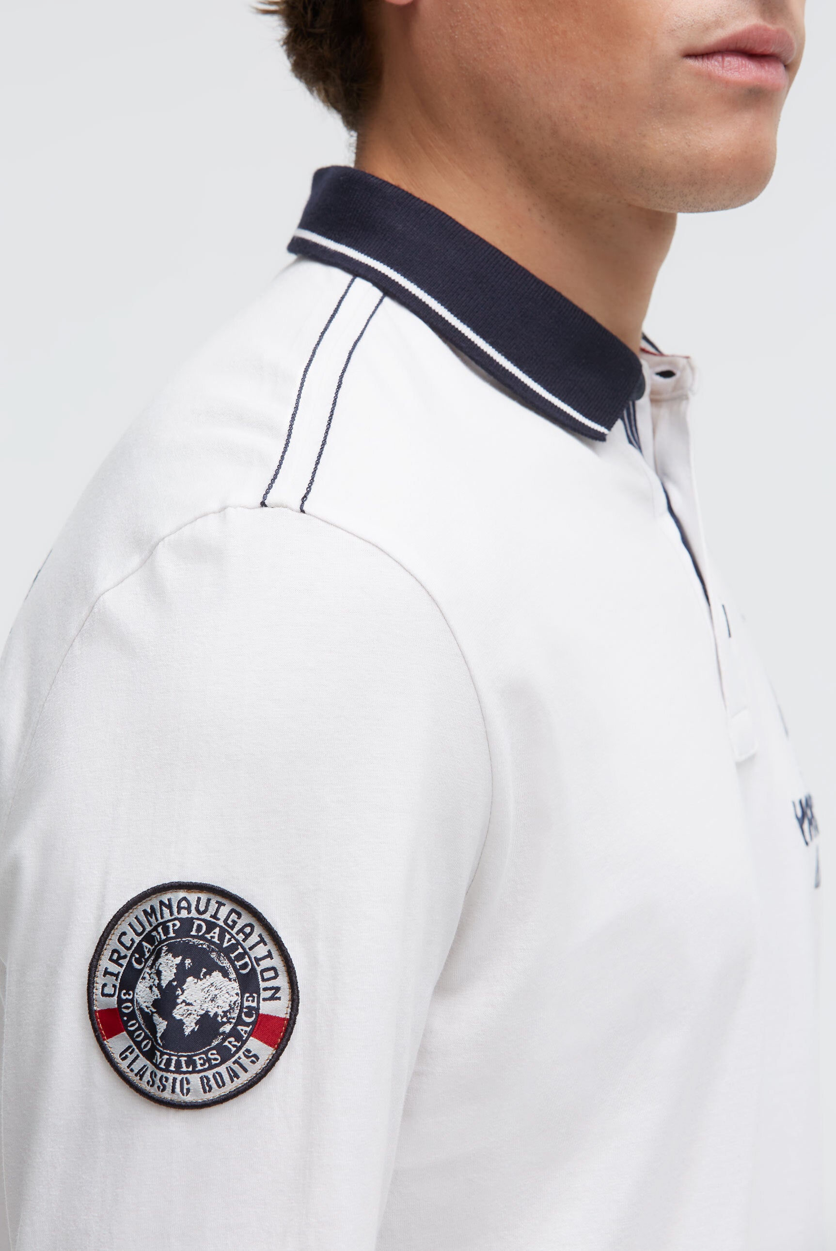 Polo z długim rękawem i nadrukiem na plecach - 6