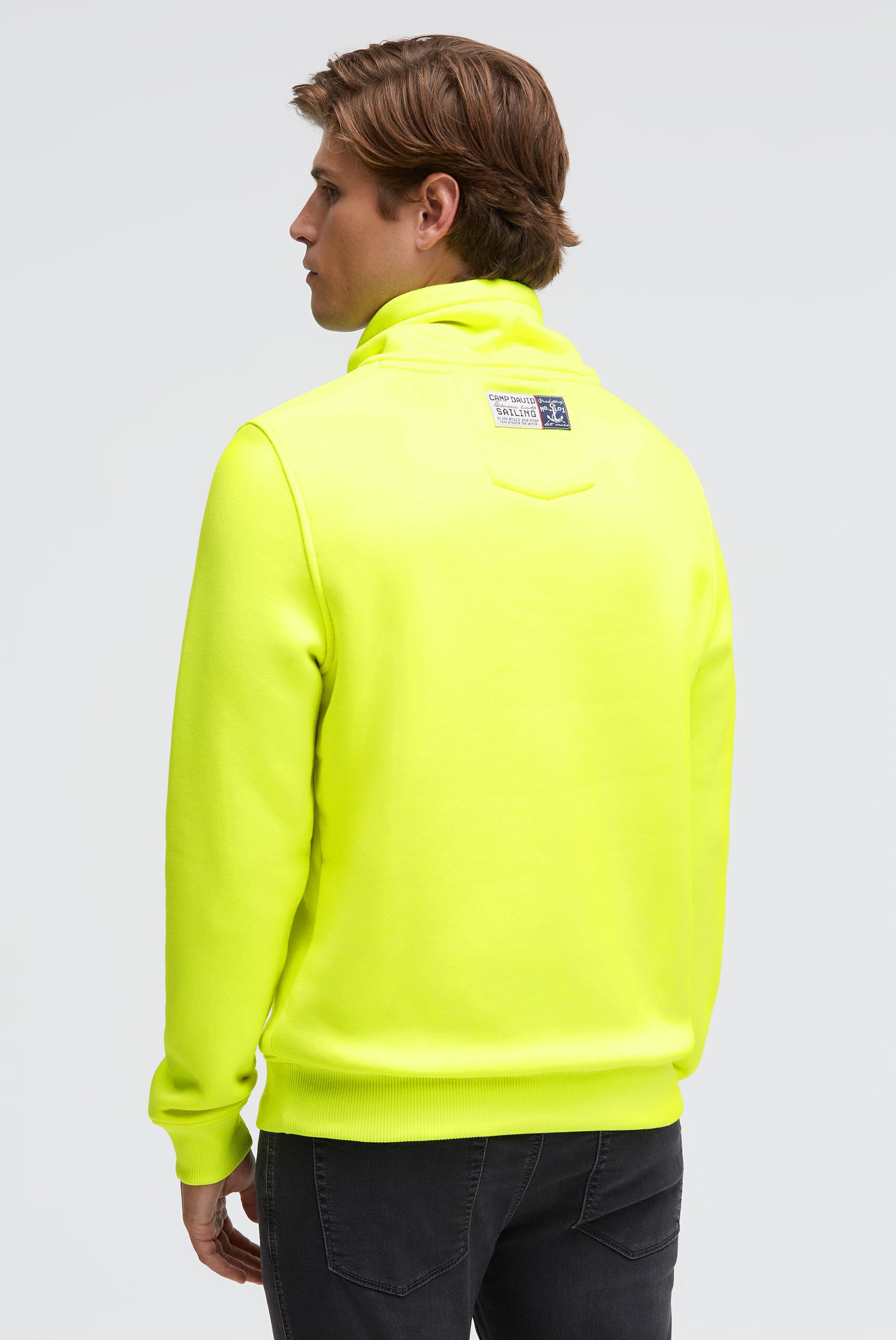 Bluza z kołnierzem i nadrukiem artwork - 5