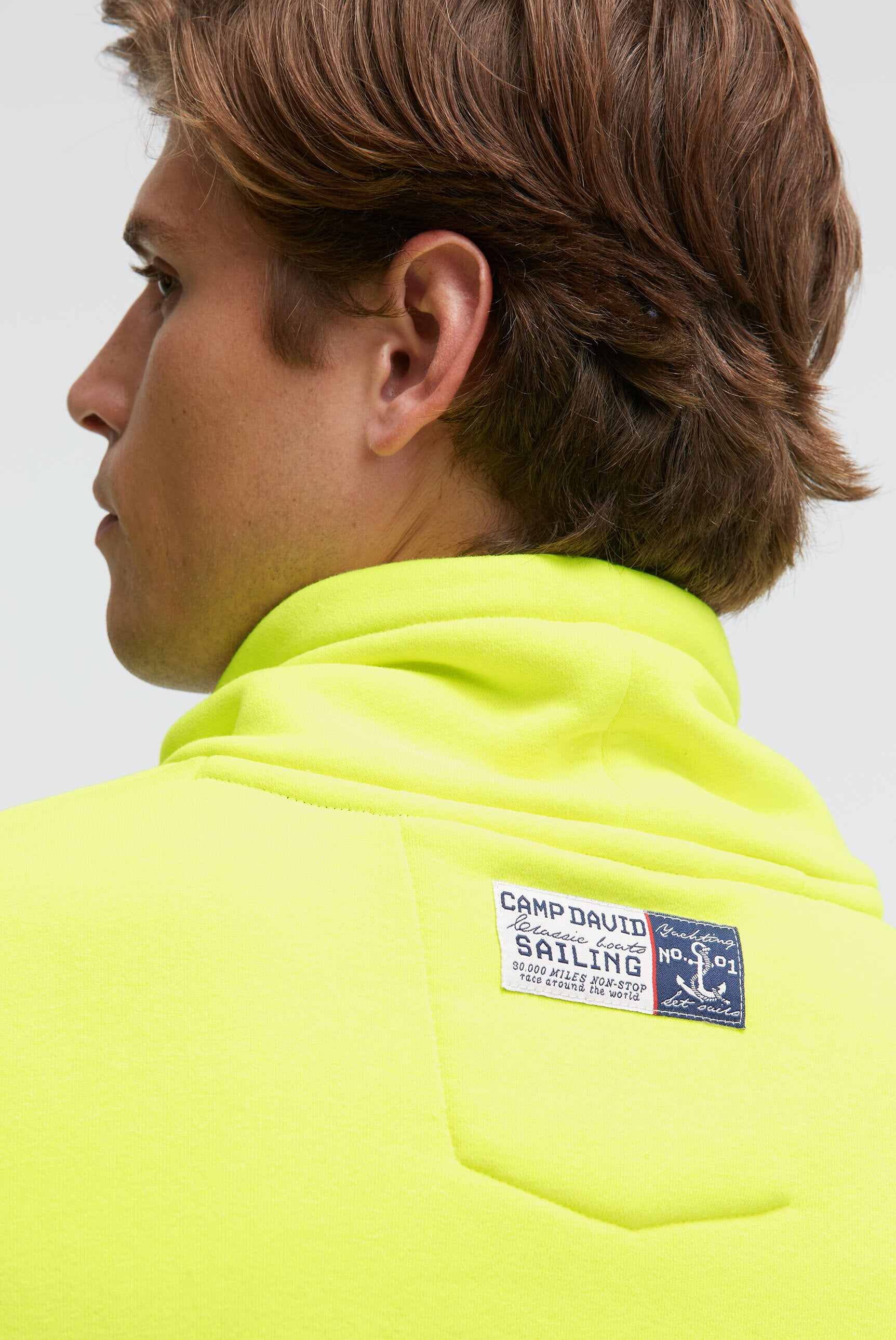 Bluza z kołnierzem i nadrukiem artwork - 7