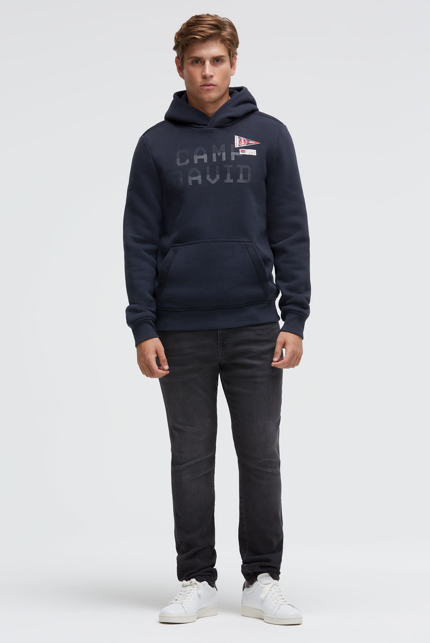 Bluza z kapturem z nadrukiem rubber i taśmami - 3