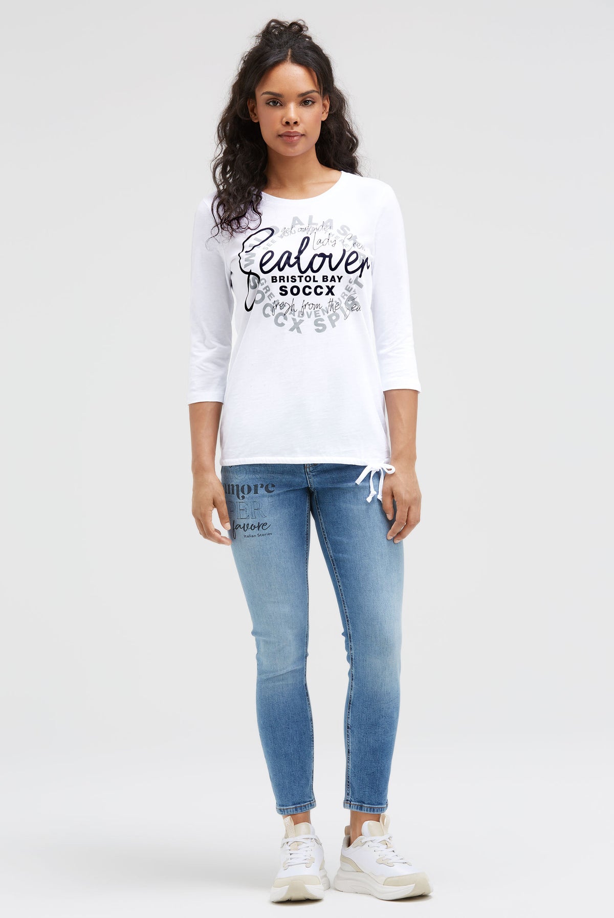 Shirt mit Label Print und Bindebandsaum opticwhite
