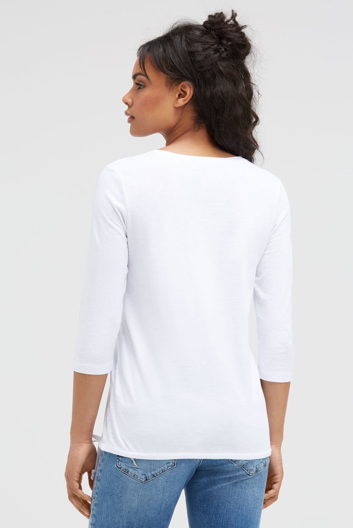 Shirt mit Label Print und Bindebandsaum opticwhite