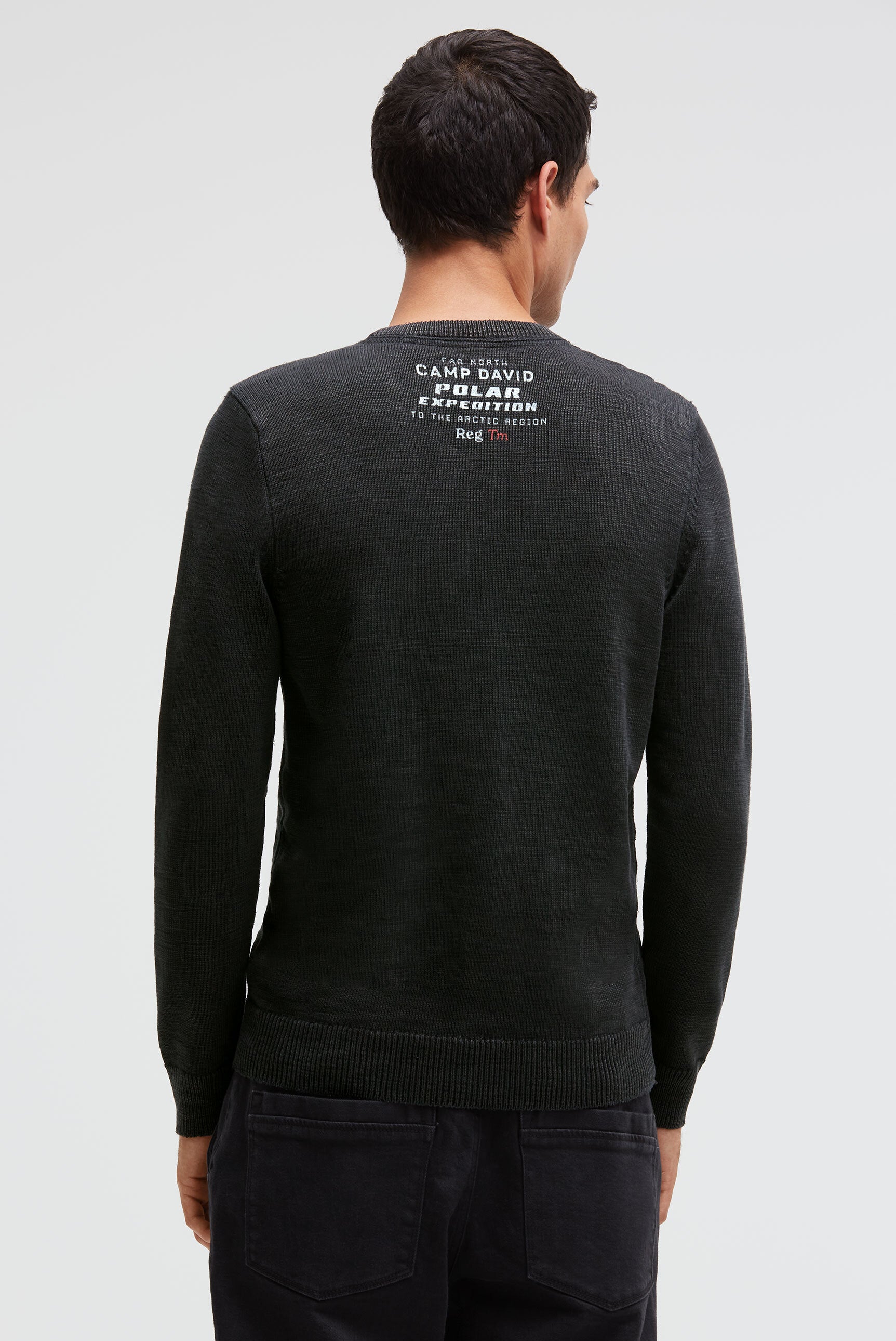 Sweter z okrągłym dekoltem i nadrukami logo