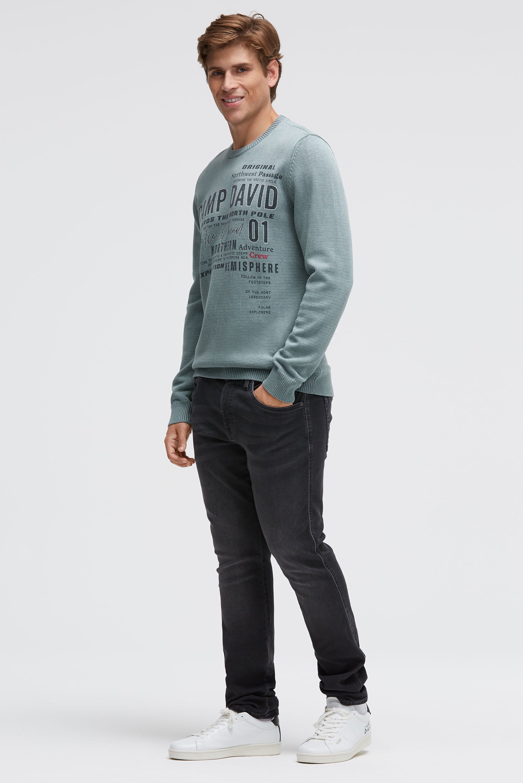 Sweter z okrągłym dekoltem i nadrukami logo