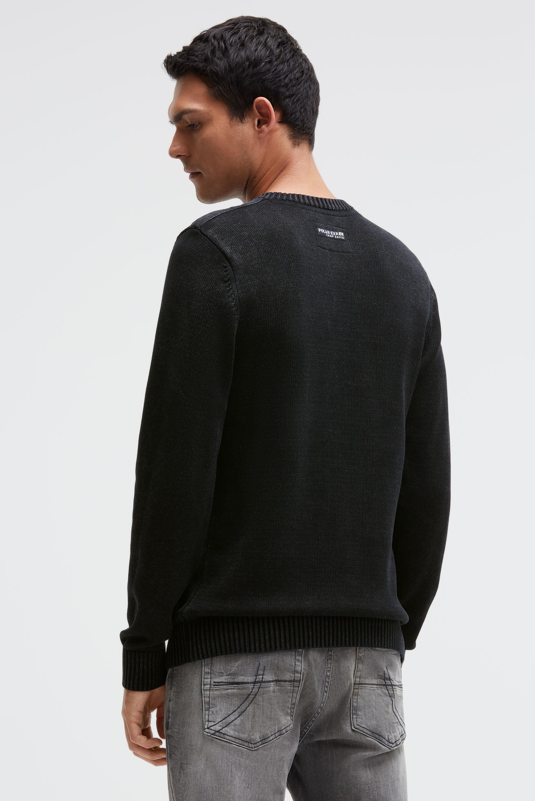 Sweter z dekoltem w serek z nadrukiem logo i taśmami