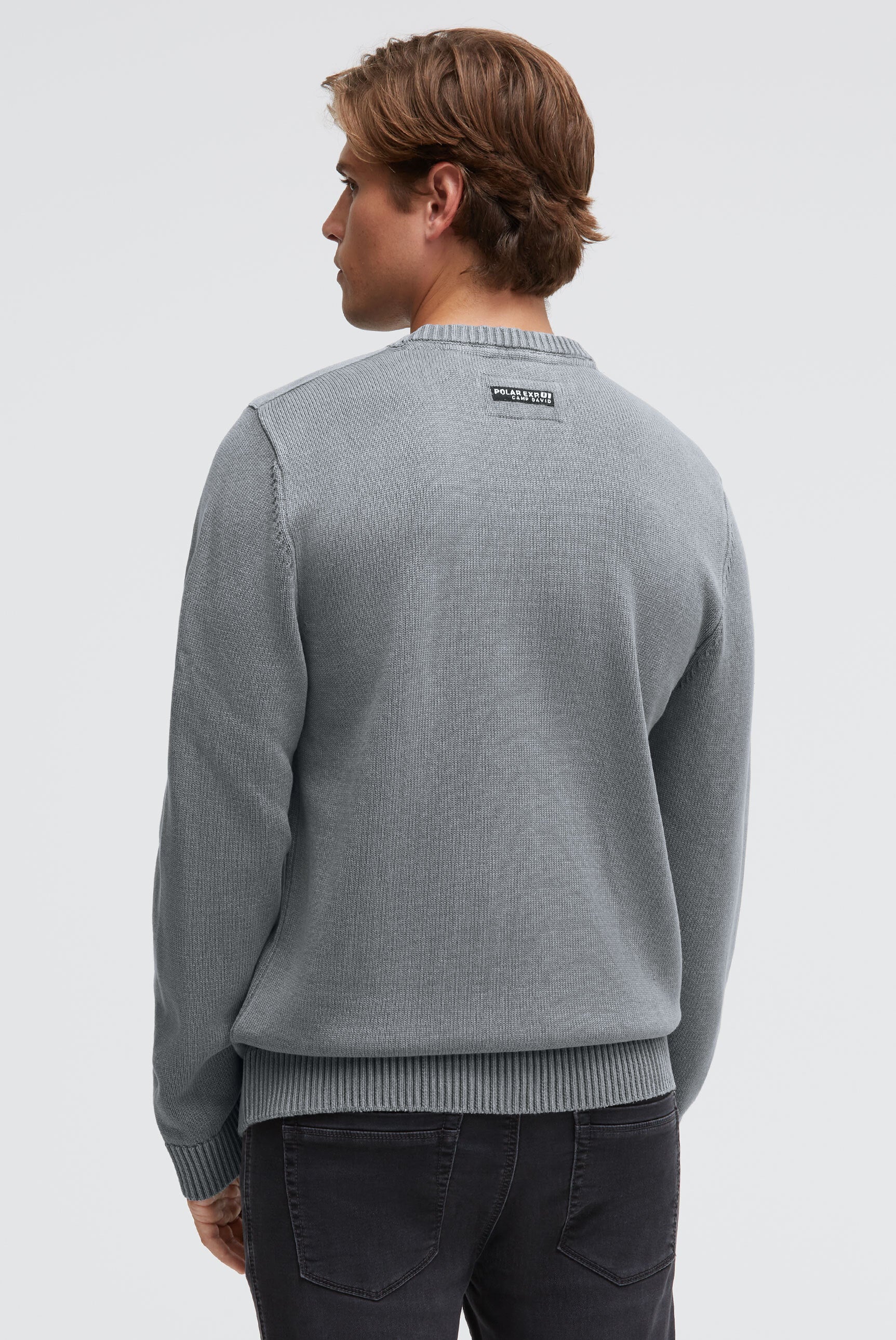 Sweter z dekoltem w serek z nadrukiem logo i taśmami
