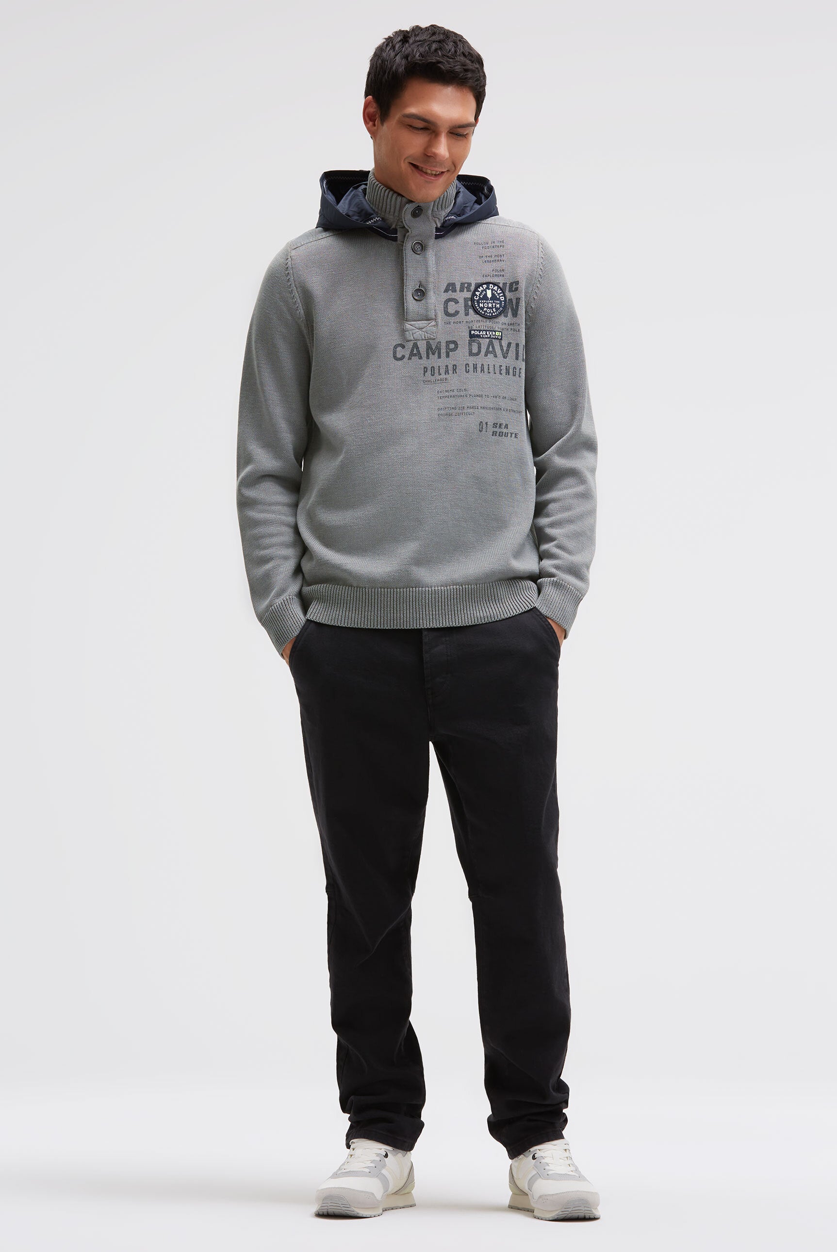 Troyer svetr s odnímatelnou kontrastní kapucí - 3