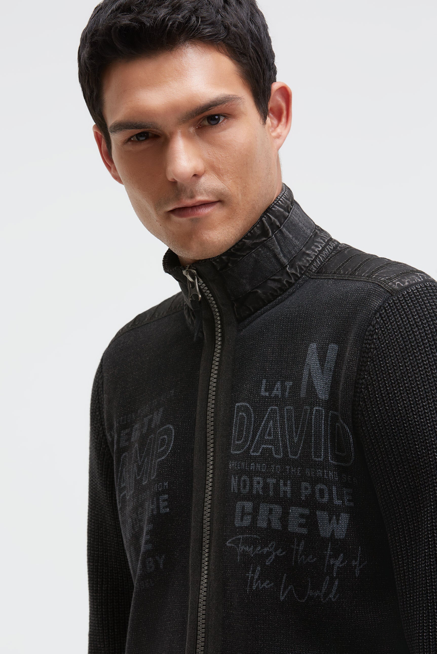 Svetr na zip s pásky a potisky značky - 4