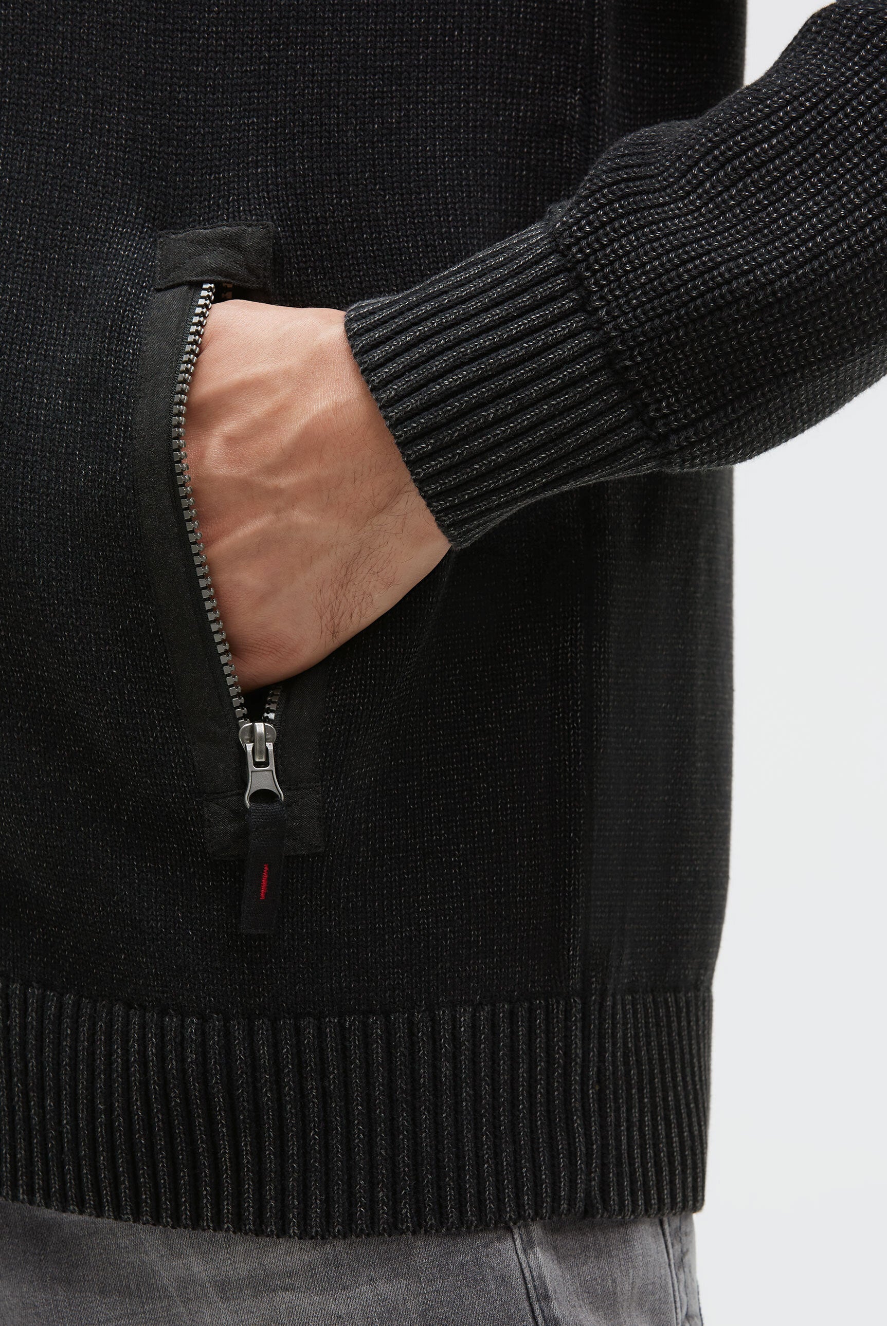 Svetr na zip s pásky a potisky značky - 6