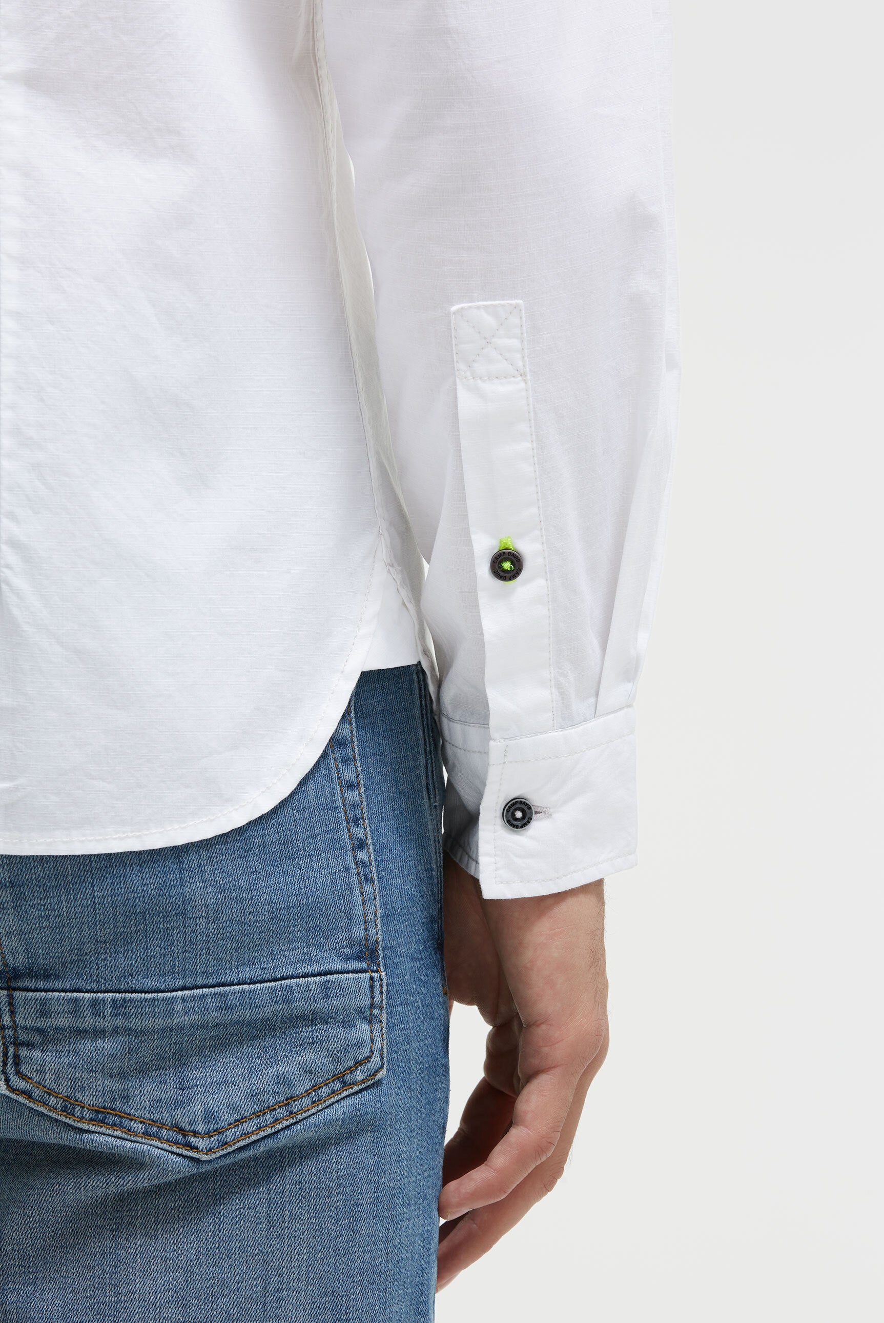 Strukturyzowana koszula z długim rękawem z nadrukiem typu used - 7