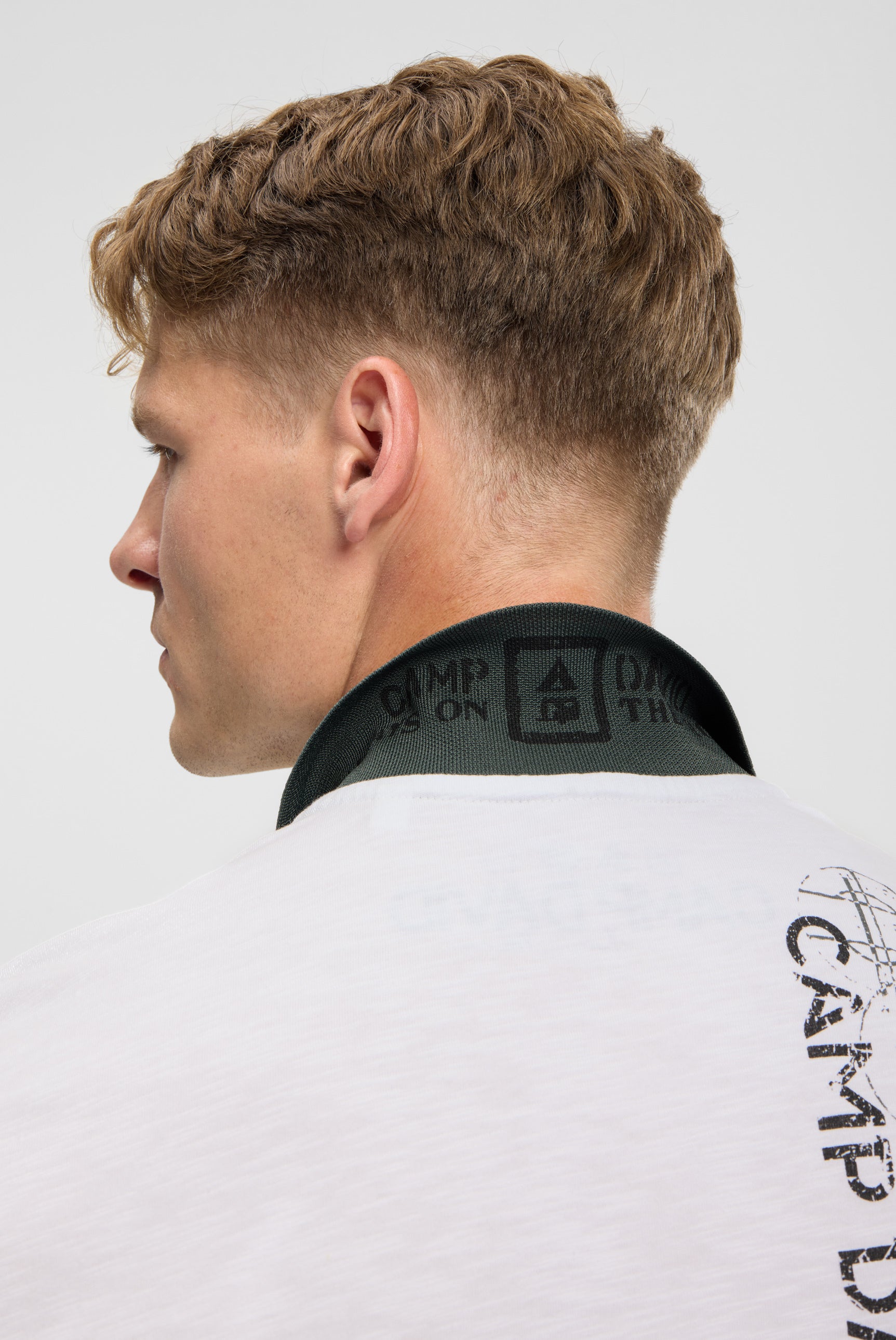 Koszulka polo z nadrukami w stylu vintage - 7