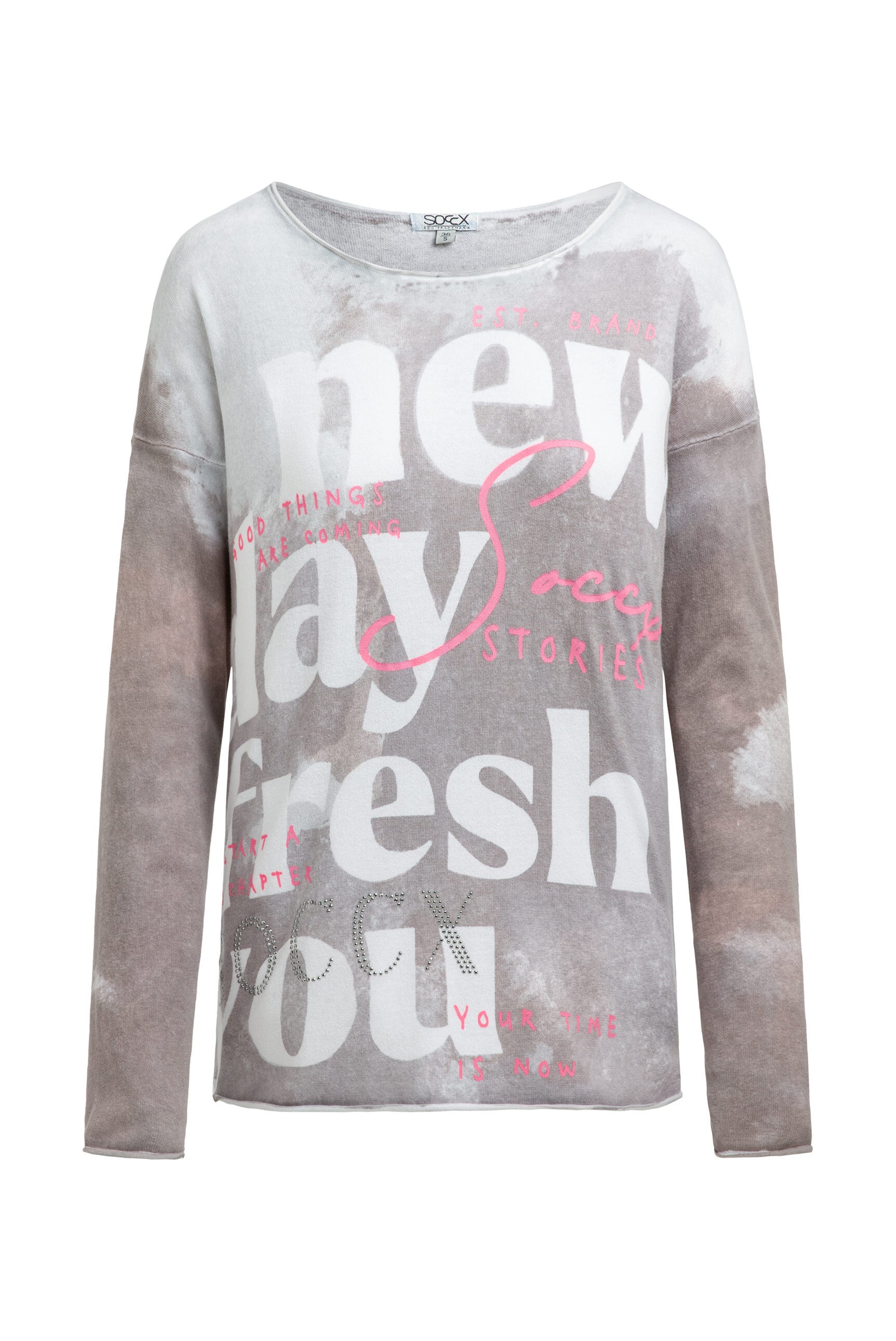 Sweter z nadrukiem na całej powierzchni i dżetami