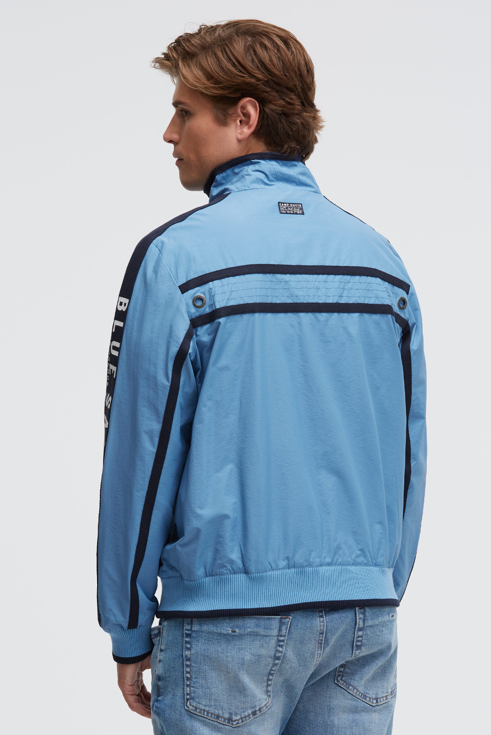 Kurtka z taśmami z logo i grafikami - 5