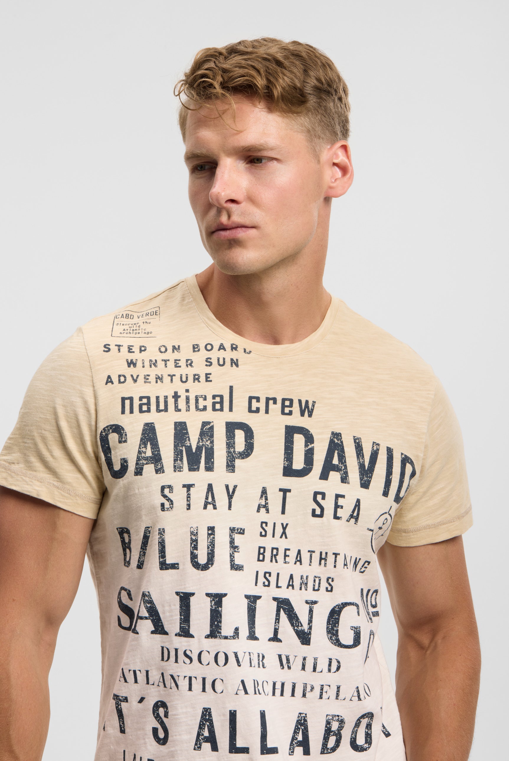 Koszulka z efektem dip dye i nadrukowanymi napisami - 4