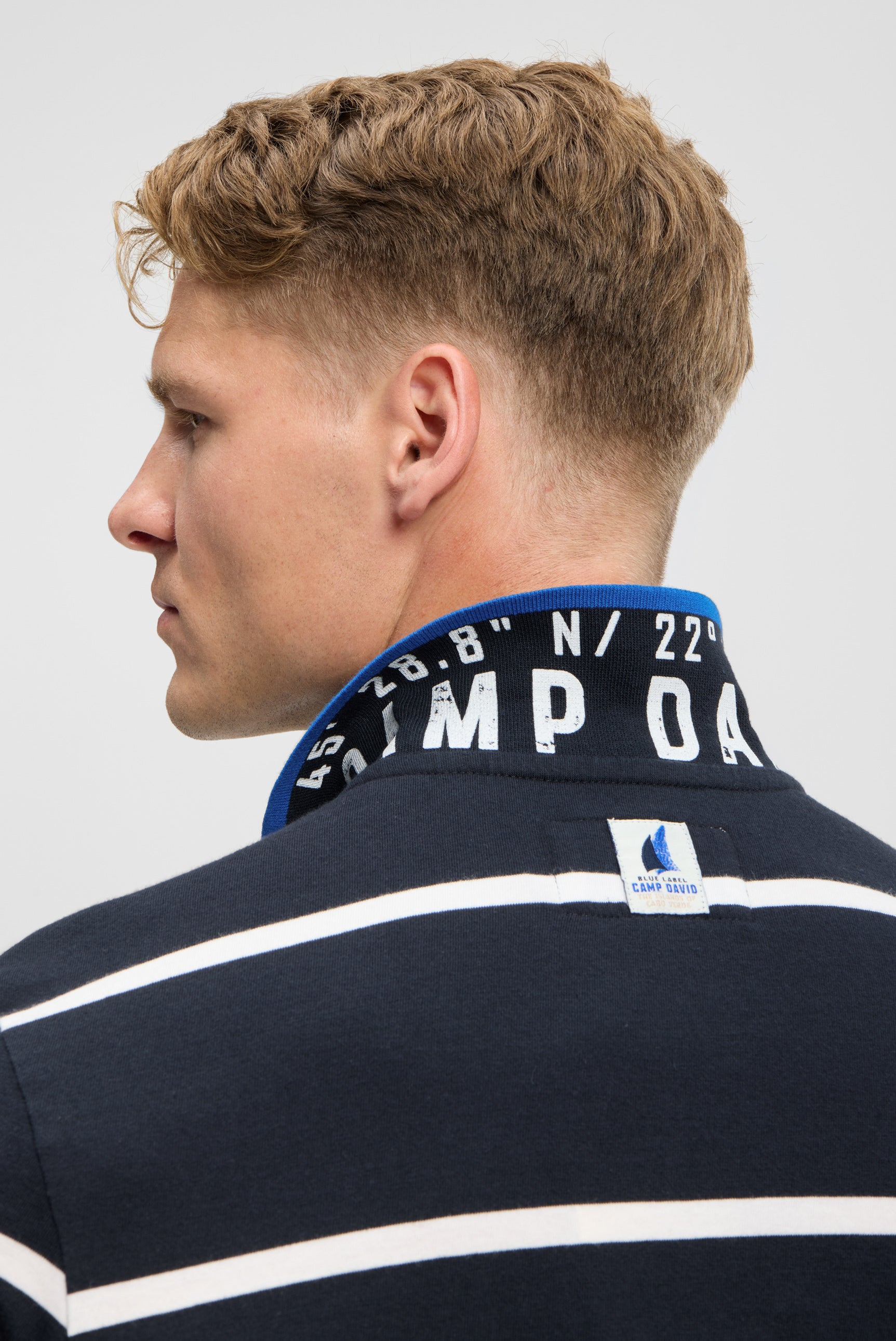 Koszulka polo z krótkim rękawem i paskami - 7