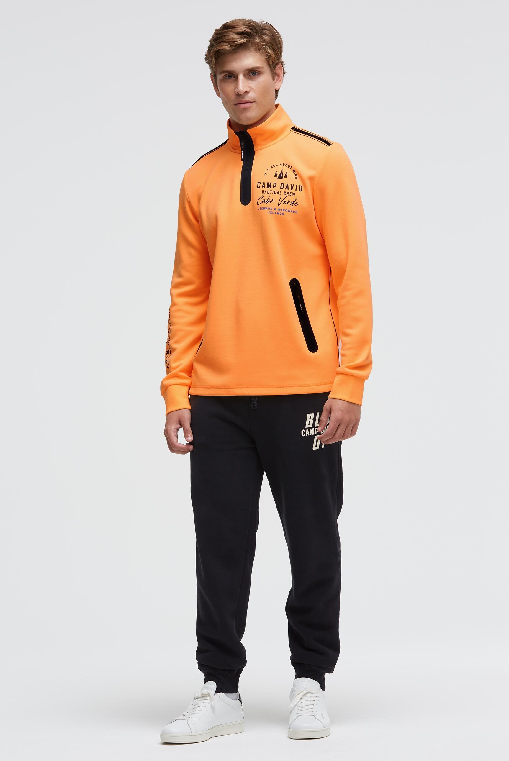 Bluza ze stójką na zamek z interlocku z grafiką z tyłu - 3