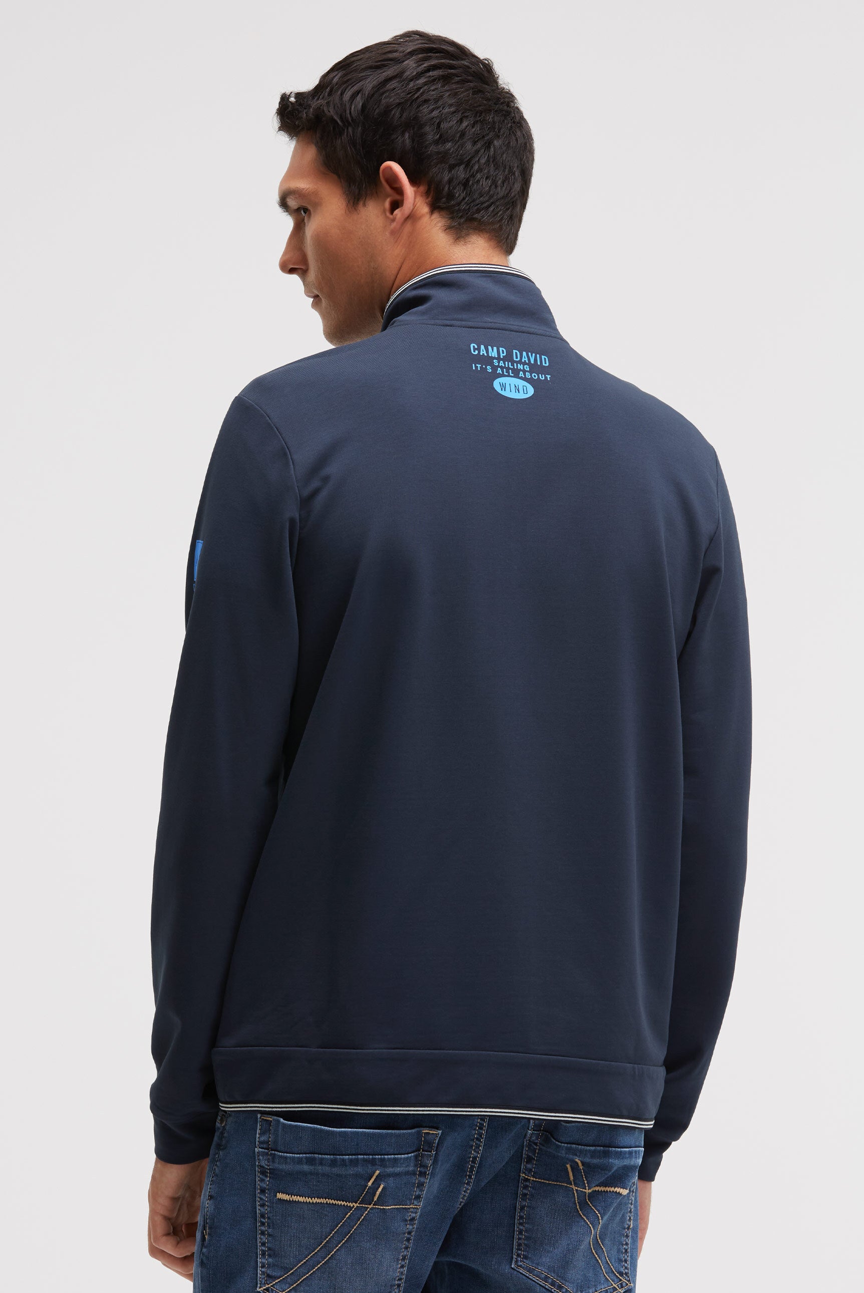 Lekka bluza rozpinana z nadrukami - 5