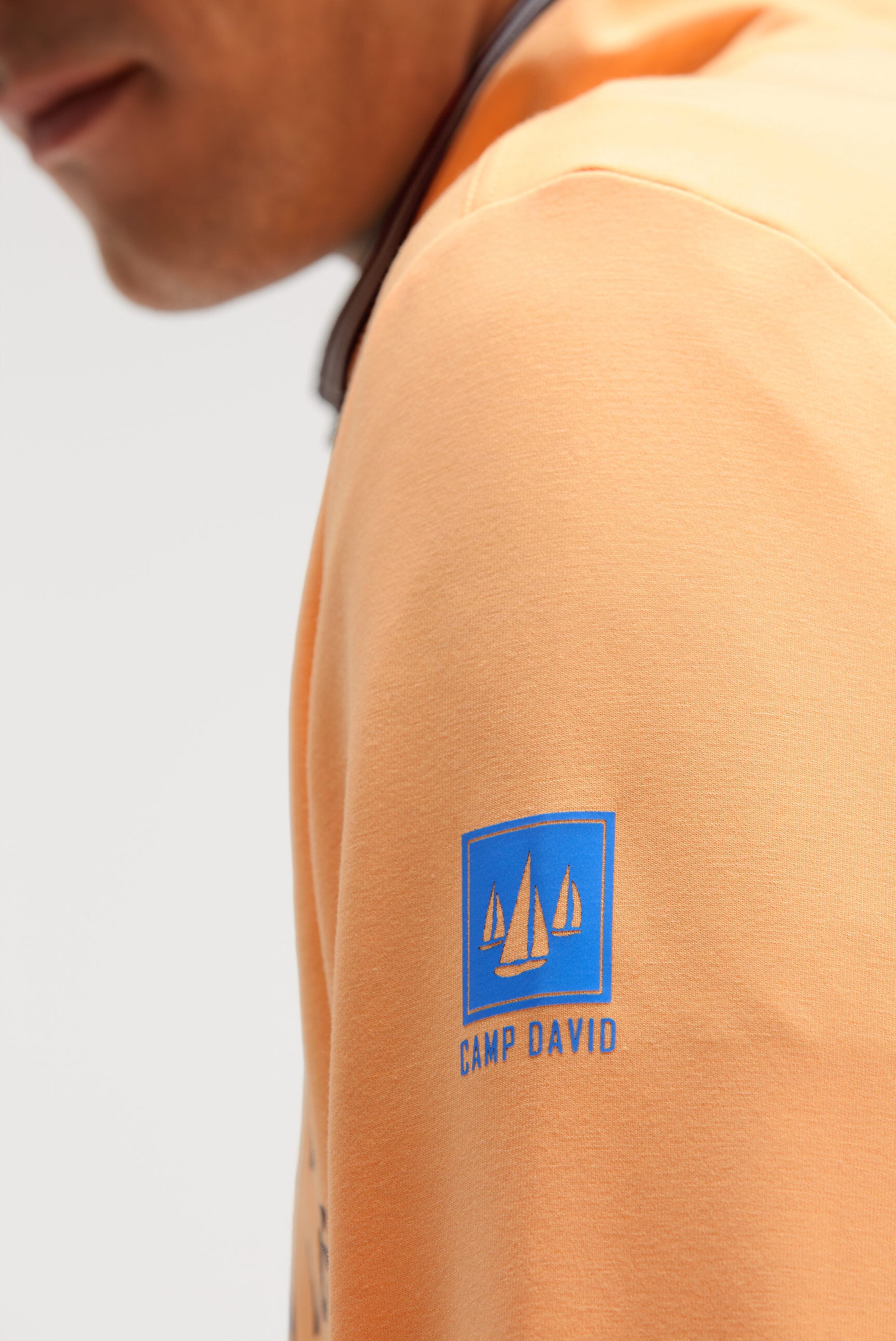 Lekka bluza rozpinana z nadrukami - 6