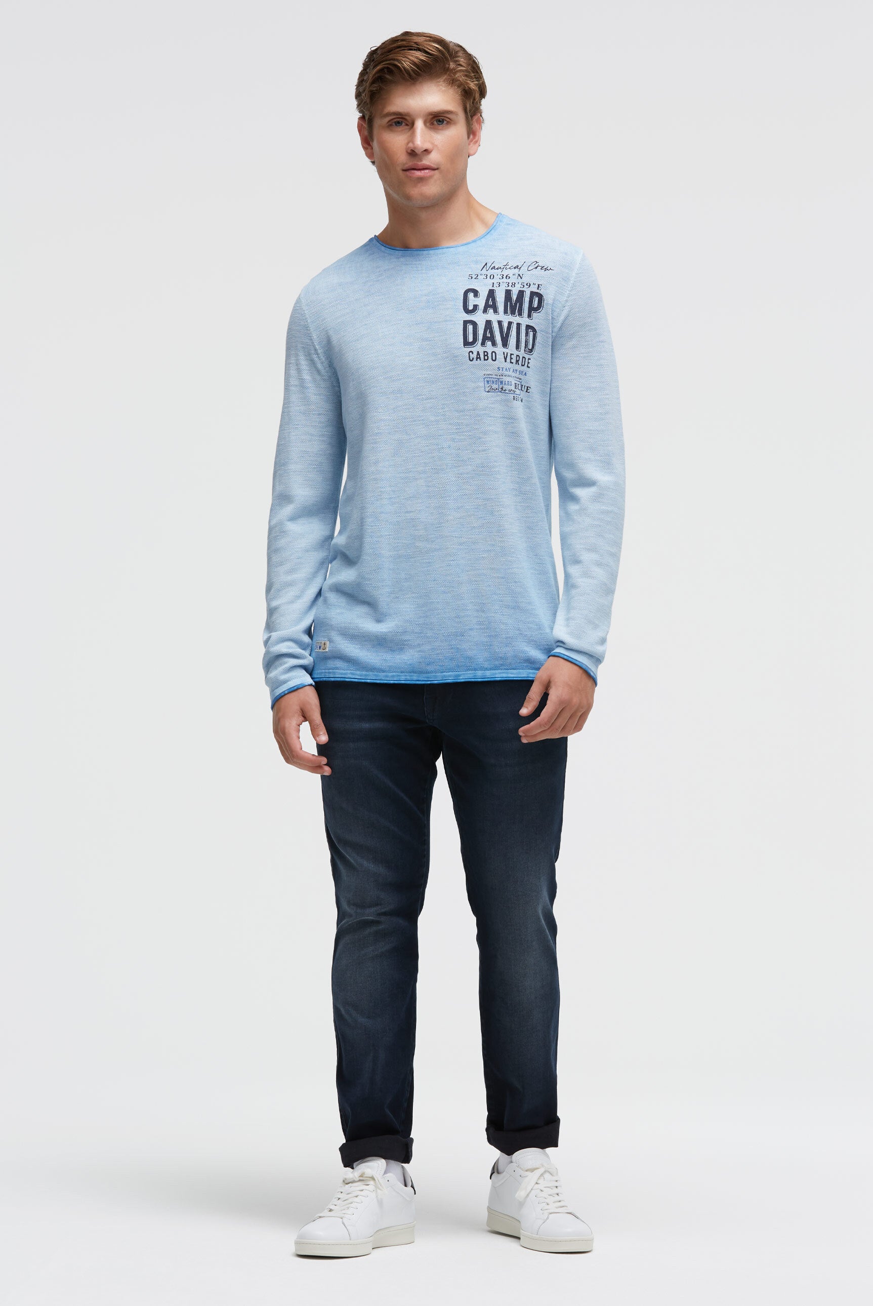 Sweter barwiony olejem wewnątrz z nadrukowanym logo