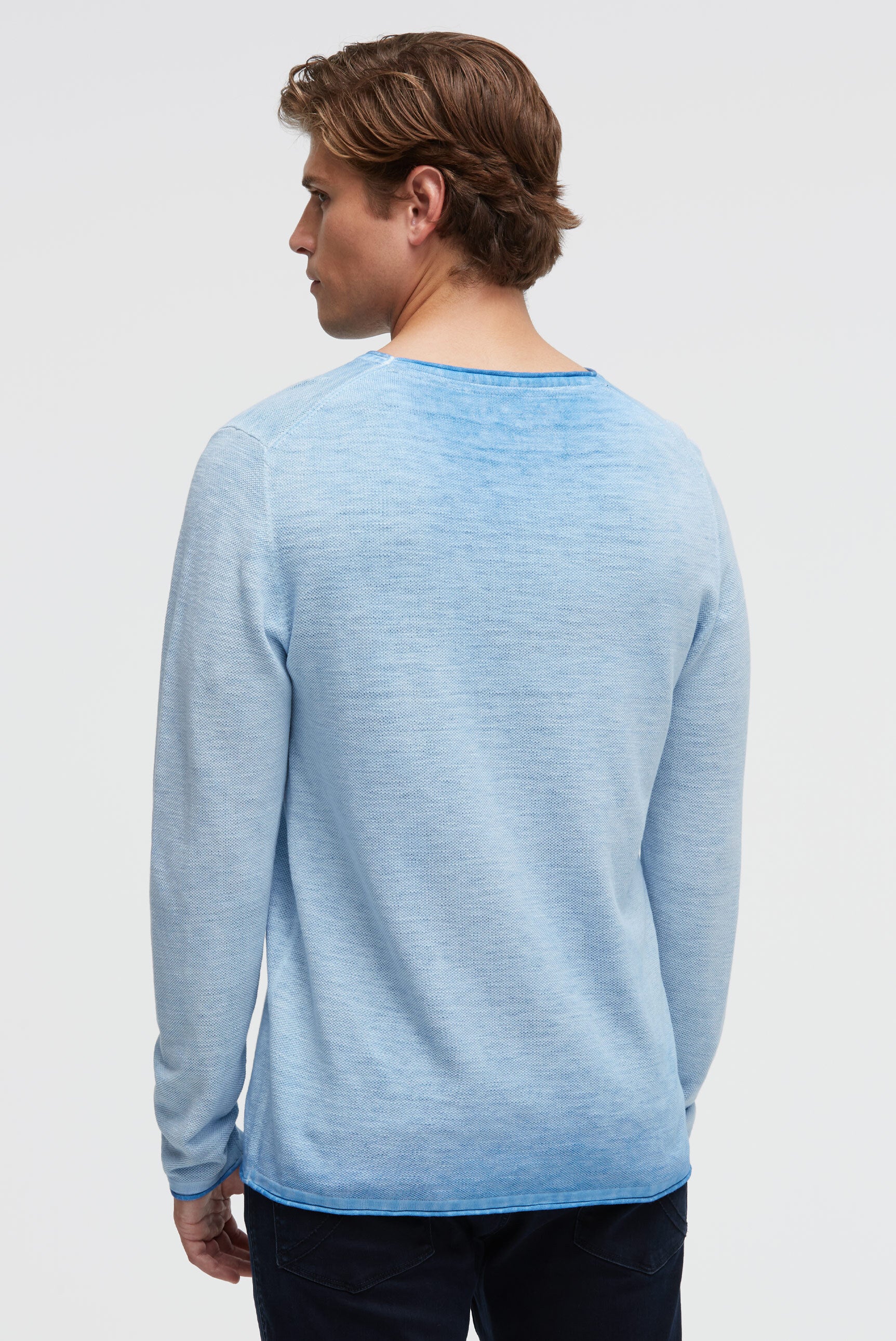 Sweter barwiony olejem wewnątrz z nadrukowanym logo
