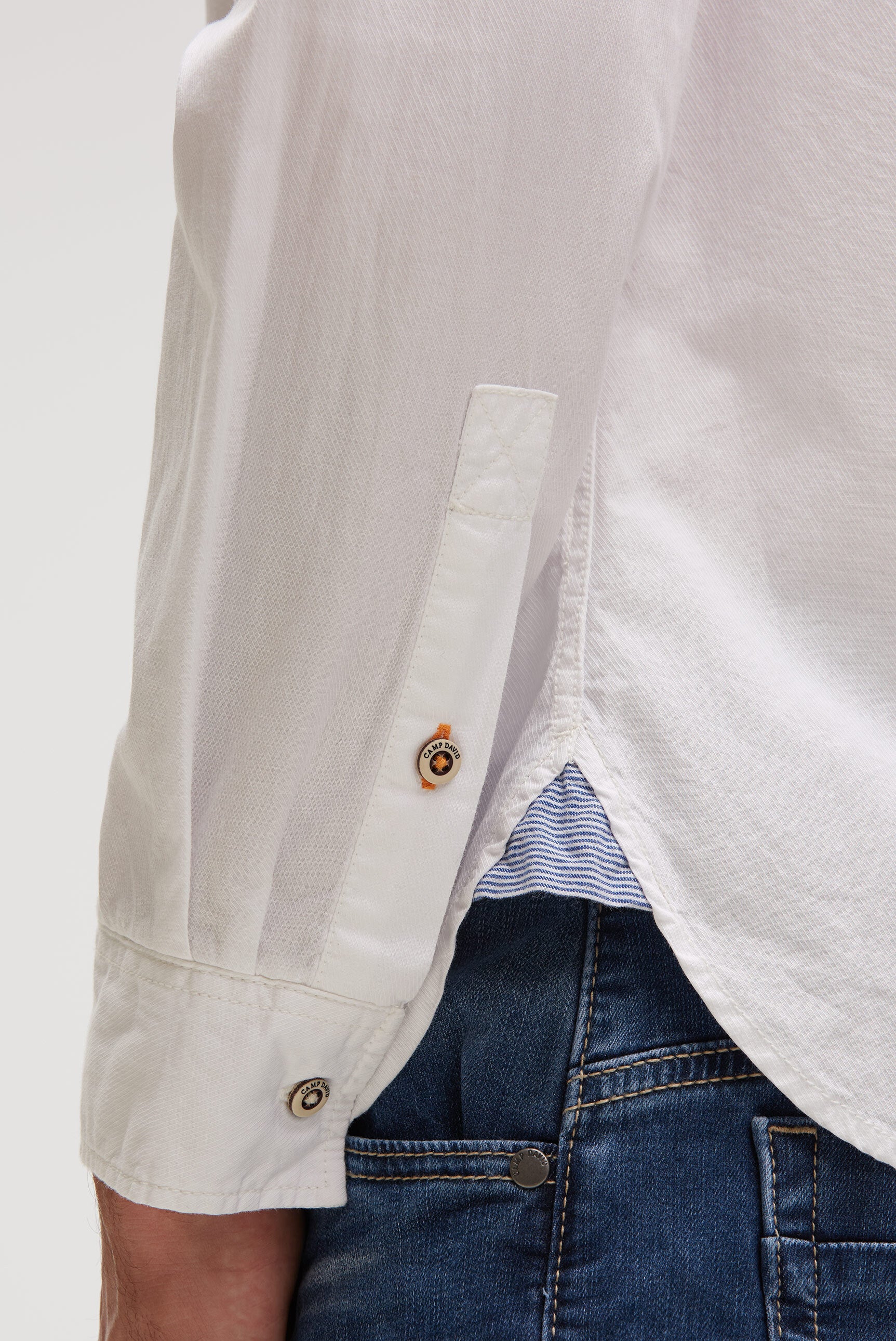 Koszula z długim rękawem, kieszeniami z klapką i nadrukami - 6