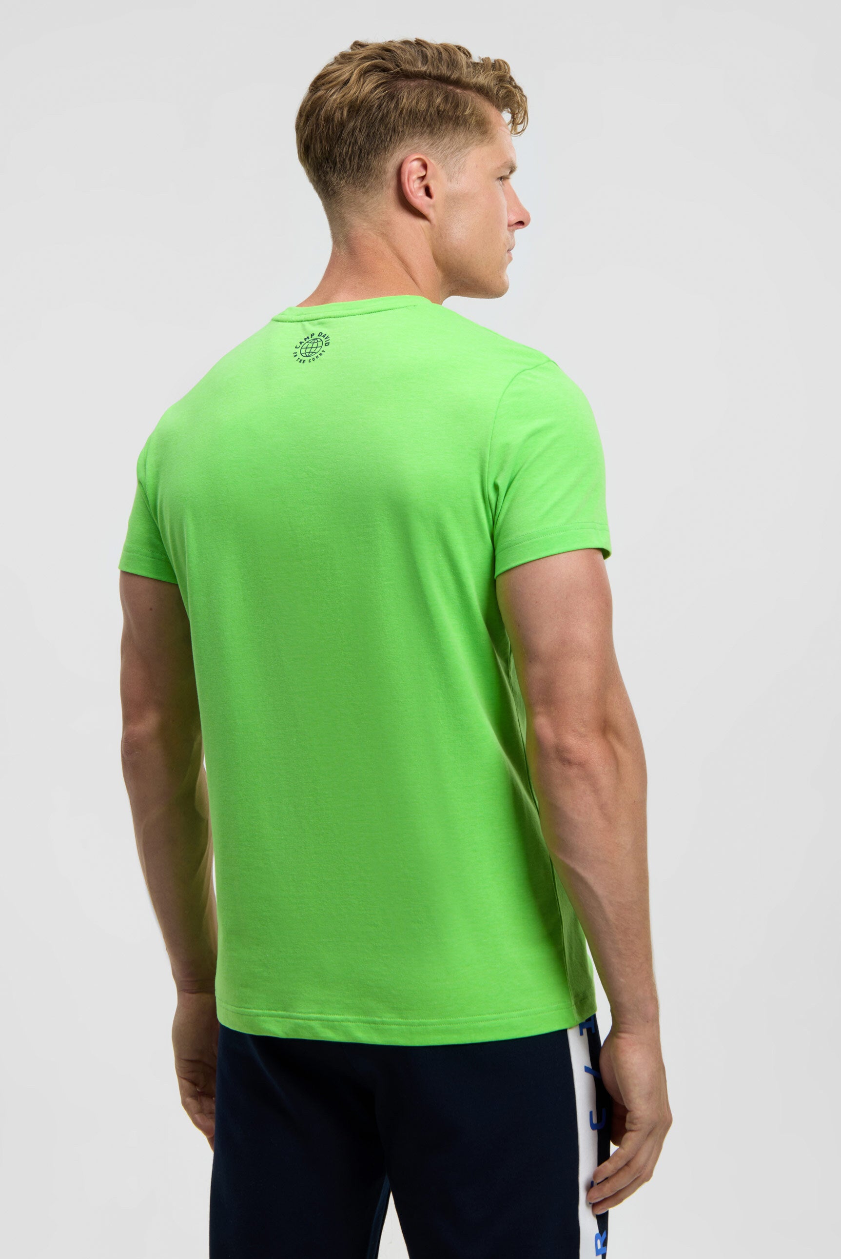 T-Shirt mit Logo Artwork tech green - 5
