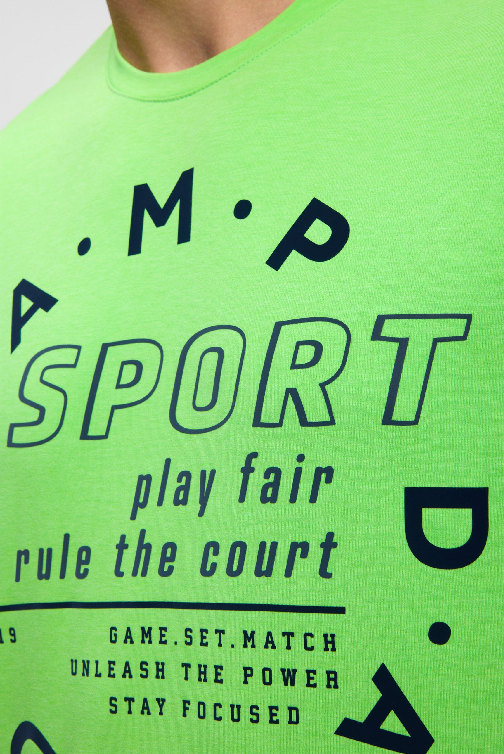 T-Shirt mit Logo Artwork tech green