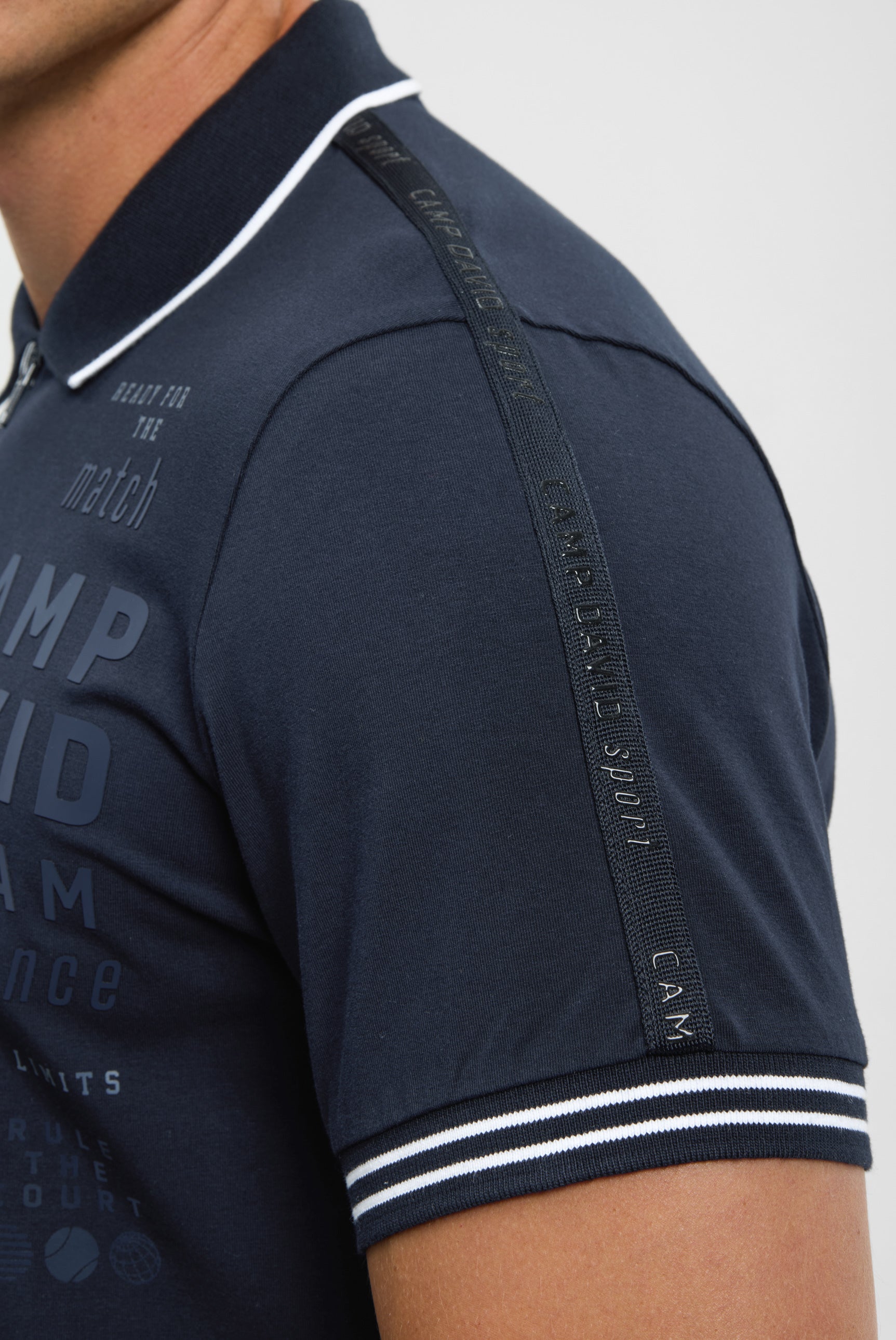 Polo mit Zipper, Logo-Tapes und Prints blue navy