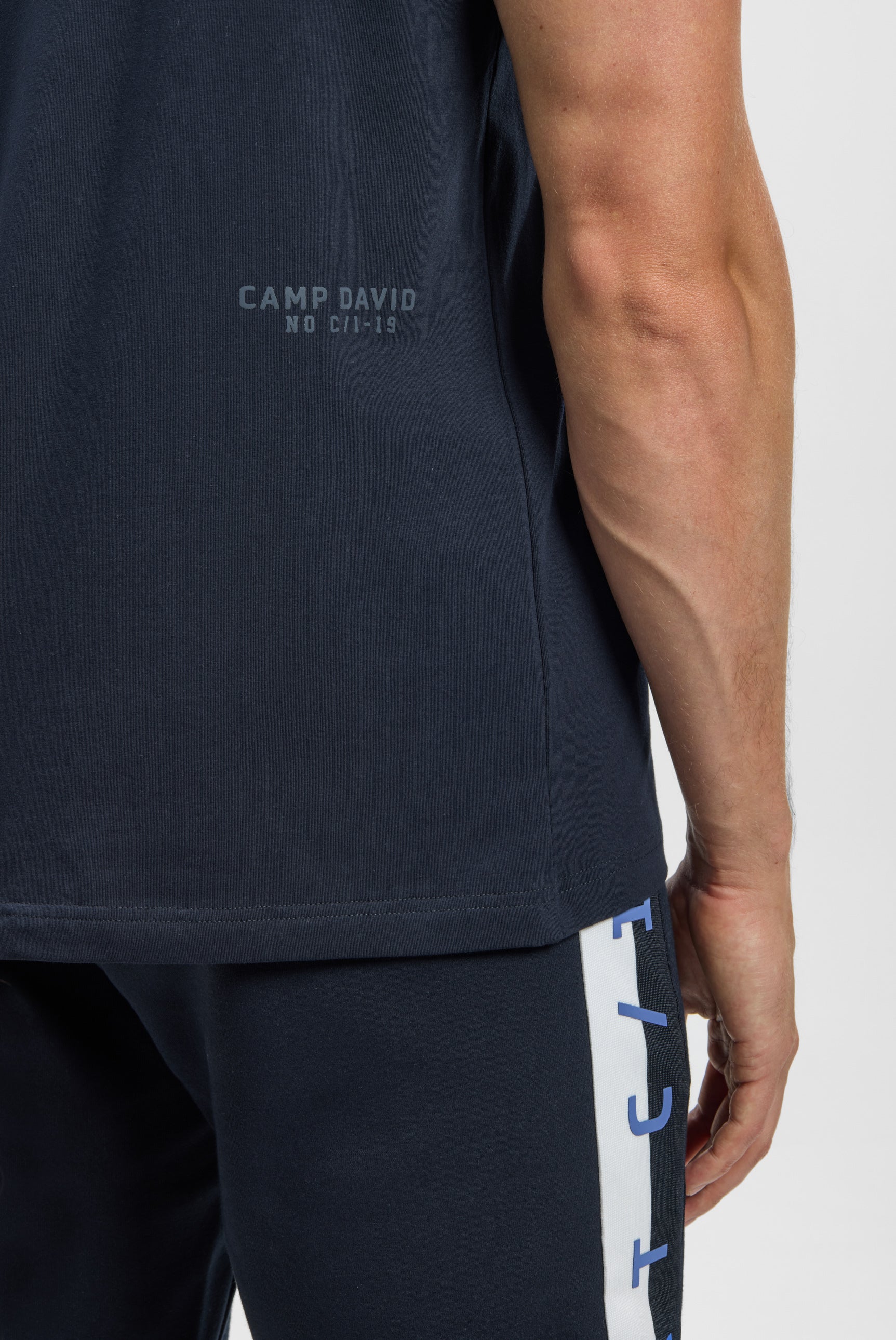 Polo mit Zipper, Logo-Tapes und Prints blue navy