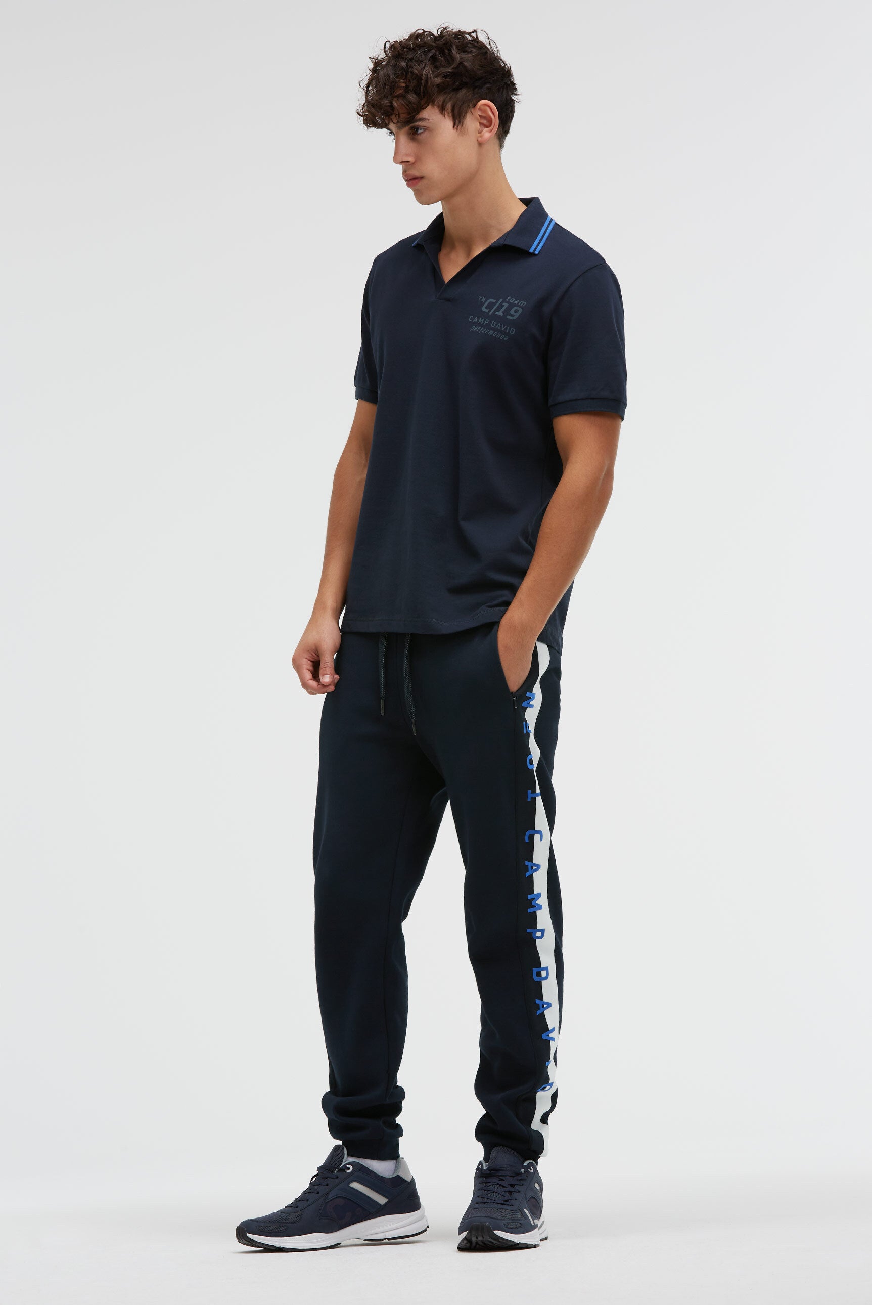 Pikee-Polo mit V-Neck und Rückeneinsatz blue navy