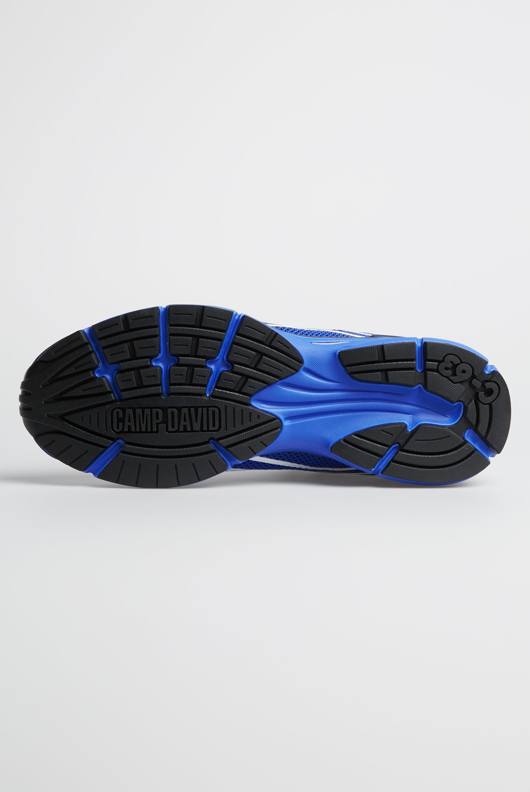 Leichter Sneaker im Knit-Design mit Rubber Artwork