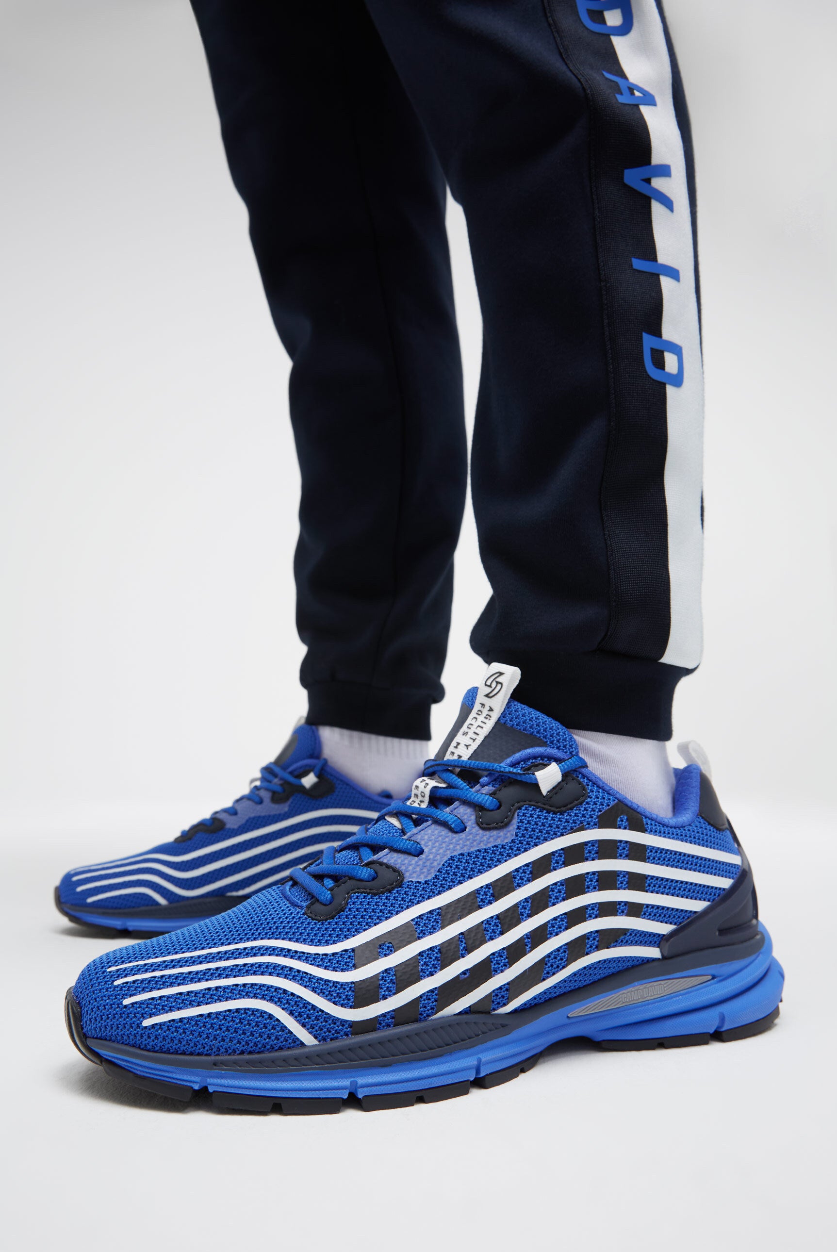 Leichter Sneaker im Knit-Design mit Rubber Artwork - 9