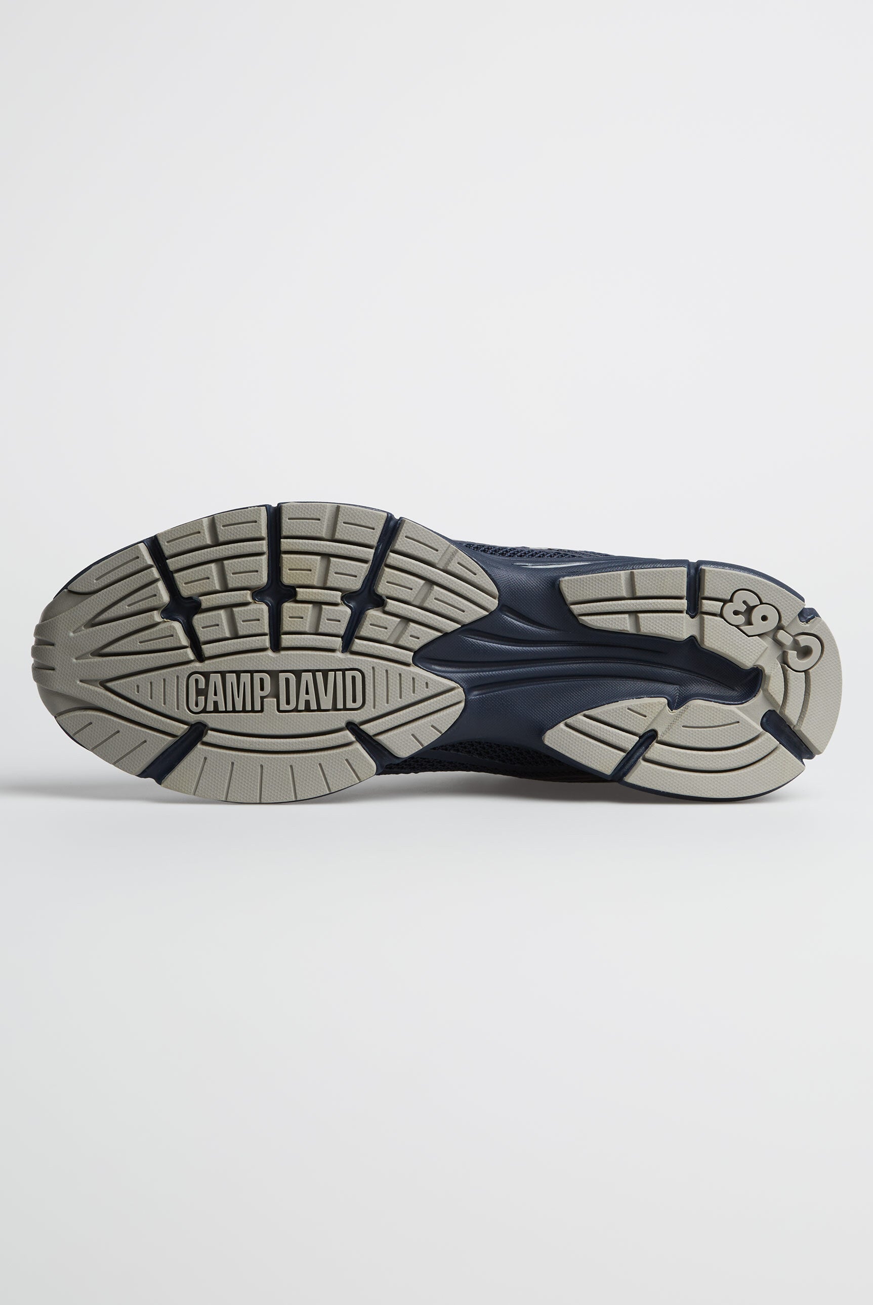 Leichter Sneaker im Knit-Design mit Rubber Artwork
