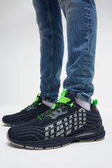 Leichter Sneaker im Knit-Design mit Rubber Artwork