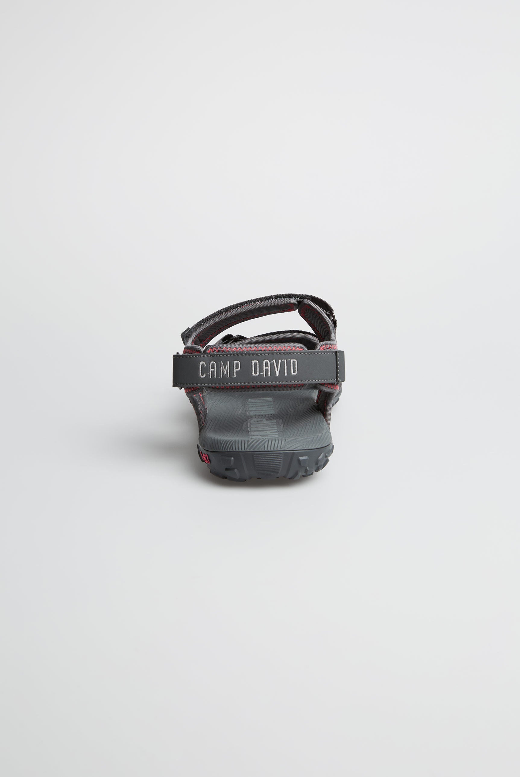 Sandale im Trekking-Design