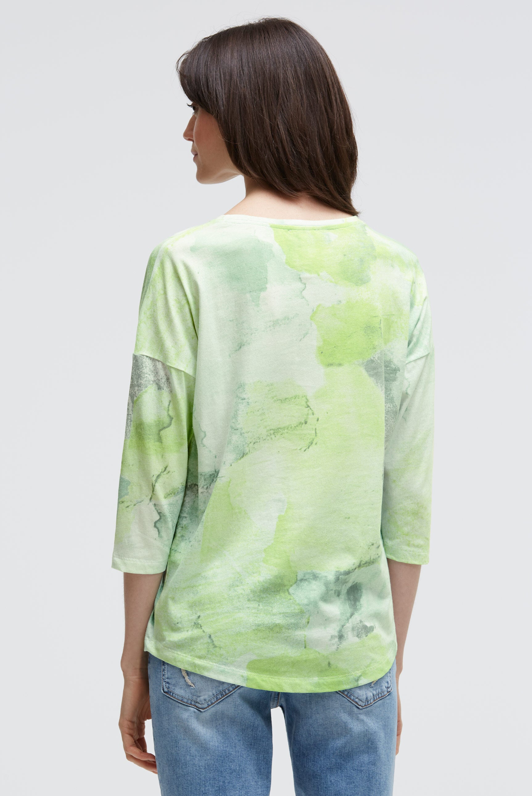 Bluzka z nadrukiem batikowym na całej powierzchni i rękawami 3/4 - 5