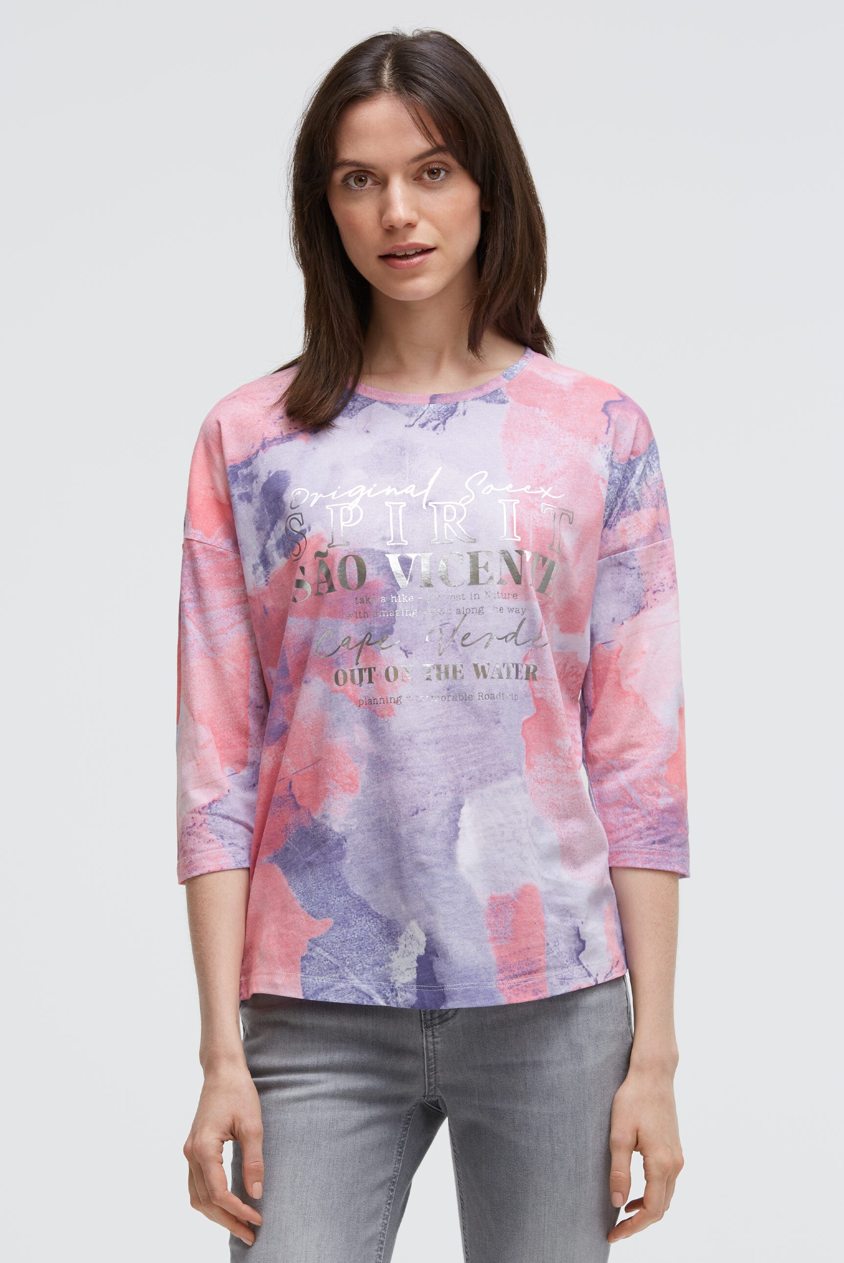 Bluzka z nadrukiem batikowym na całej powierzchni i rękawami 3/4 - 2