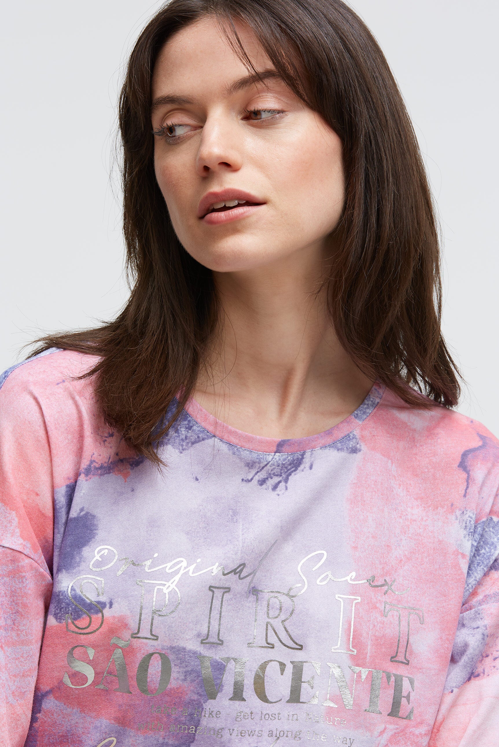 Bluzka z nadrukiem batikowym na całej powierzchni i rękawami 3/4 - 4