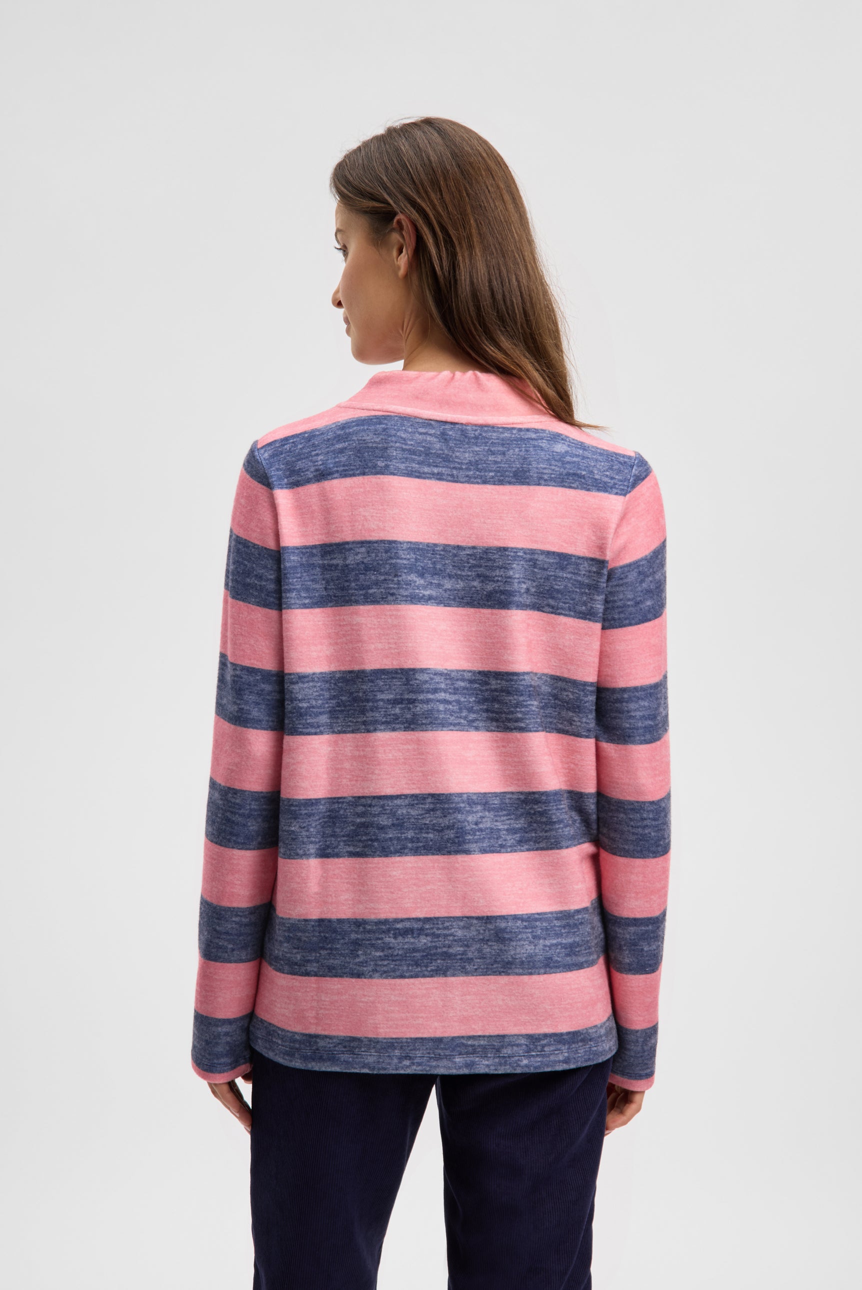 Sweter z dzianiny flauszowej w szerokie pasy - 5