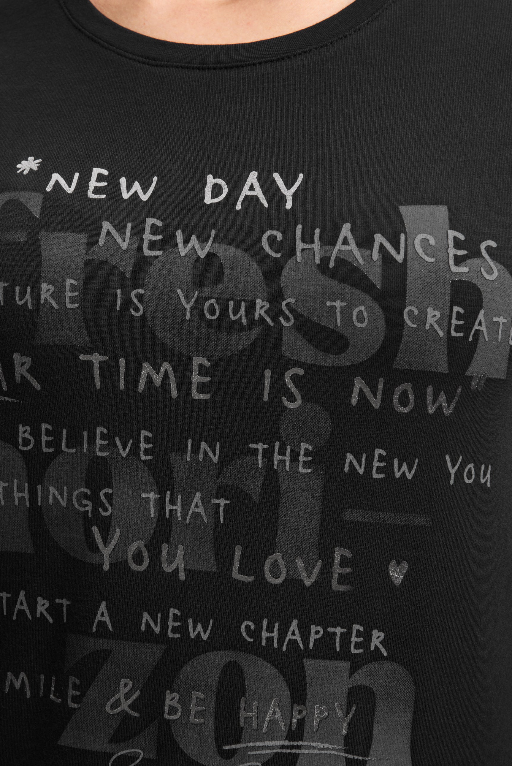 Koszulka z długim rękawem, okrągłym dekoltem i nadrukowanym napisem - 6