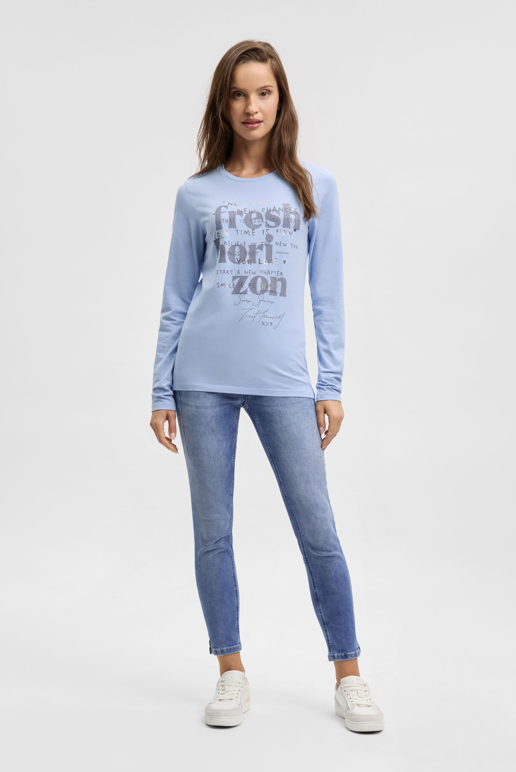 Koszulka z długim rękawem, okrągłym dekoltem i nadrukowanym napisem - 3