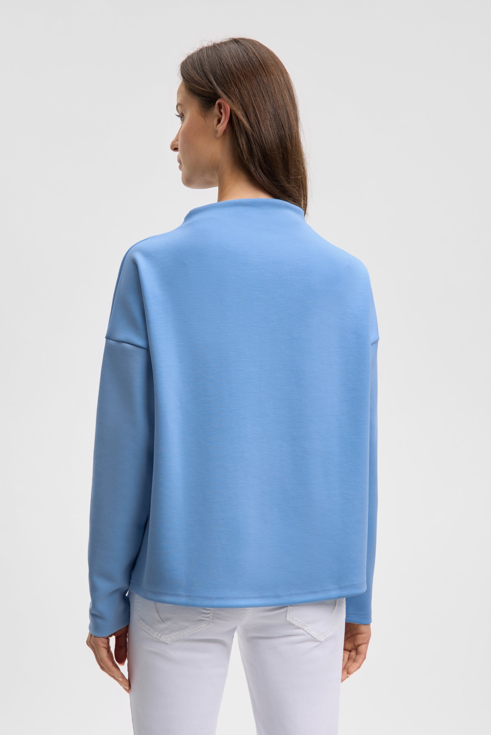 Bluza o pudełkowym kroju z nadrukiem i dżetami - 5