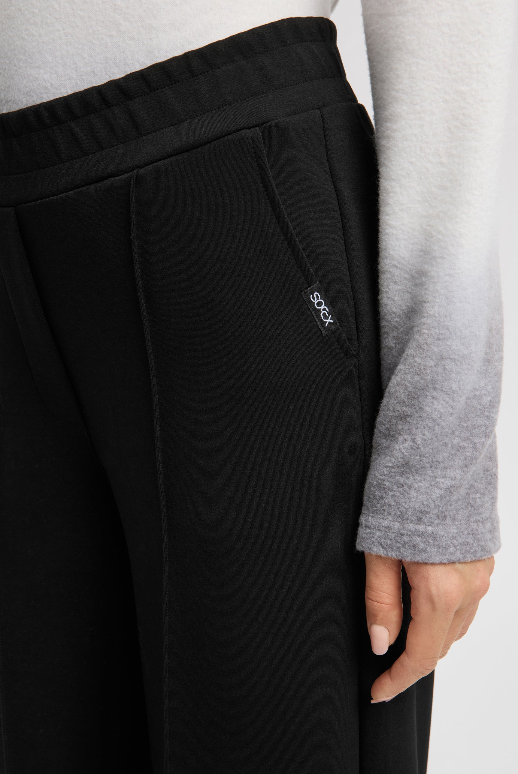 Spodnie z szerokimi nogawkami, kantami i elastycznym paskiem - 4