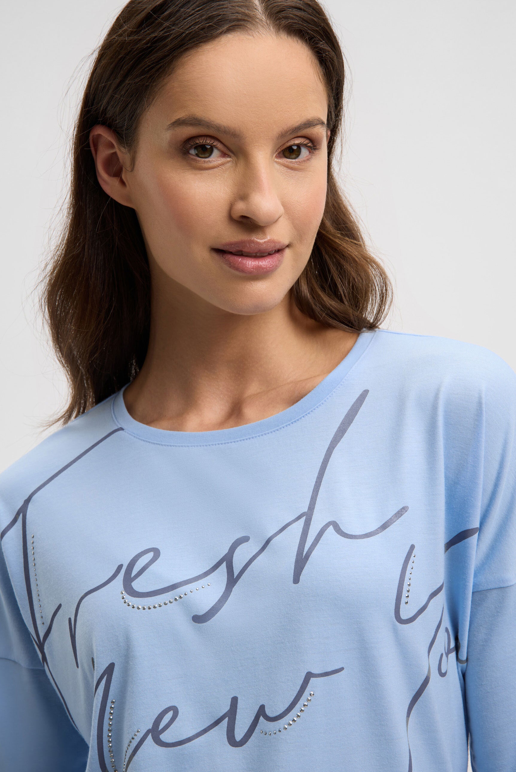 Koszulka z okrągłym dekoltem, grafiką i skróconymi rękawami - 3