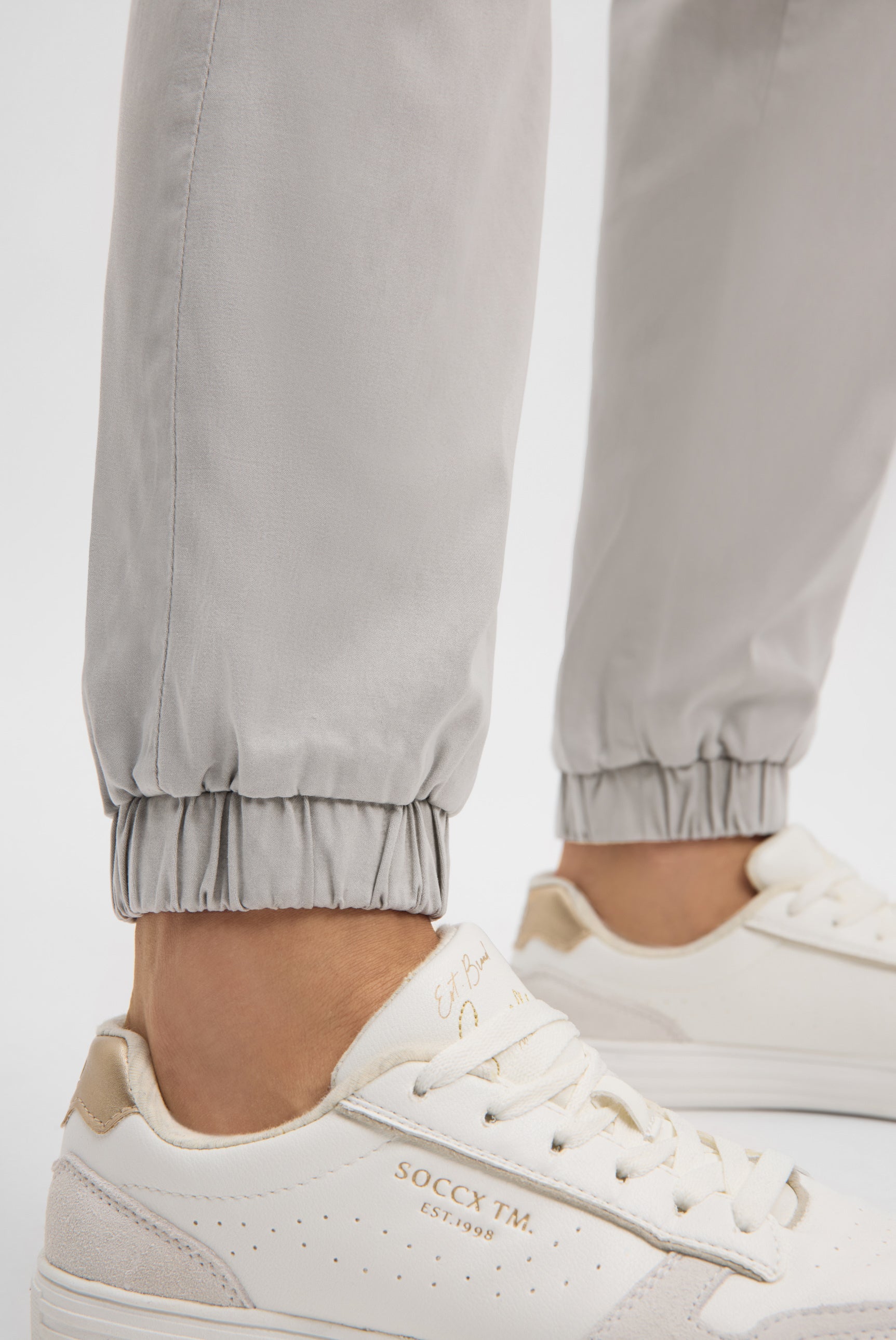 Spodnie w stylu dresowym z nadrukiem - 8